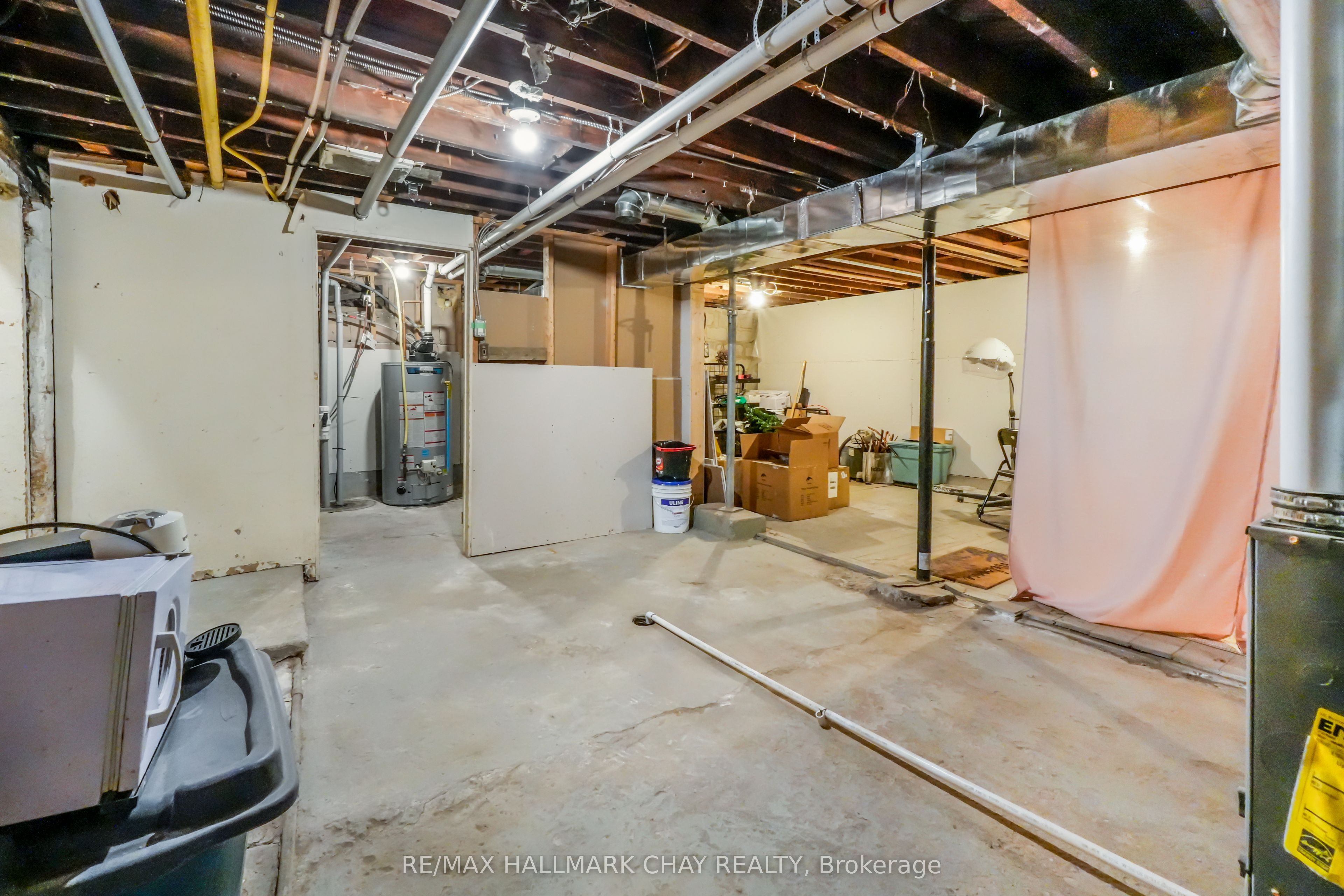 49 Colborne Street E Property Photo 30