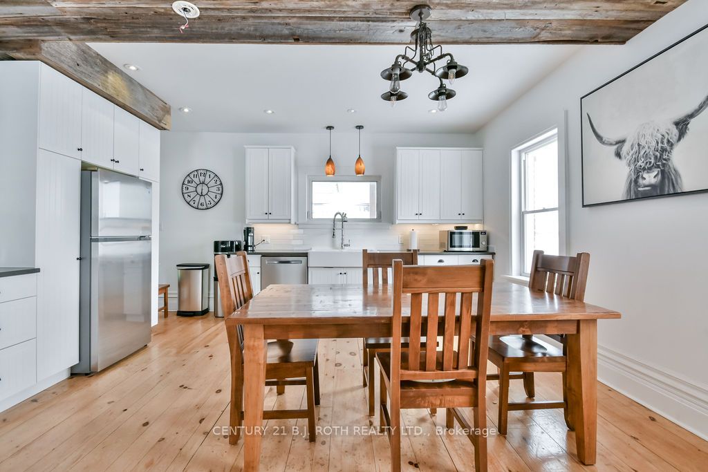 1153 Glengarry Landing Road S Property Photo 4