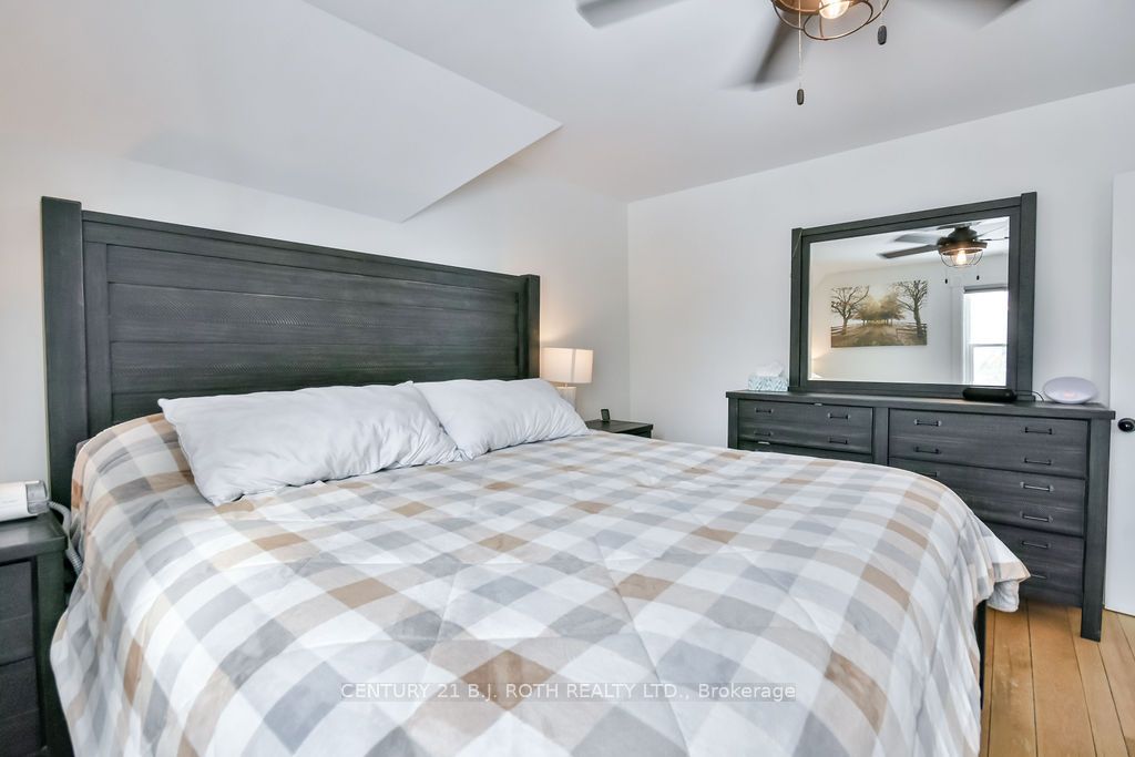 1153 Glengarry Landing Road S Property Photo 15