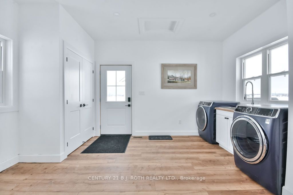 1153 Glengarry Landing Road S Property Photo 17