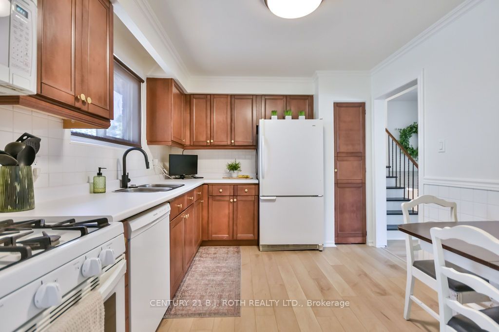 32 Lonsdale Place Property Photo 10