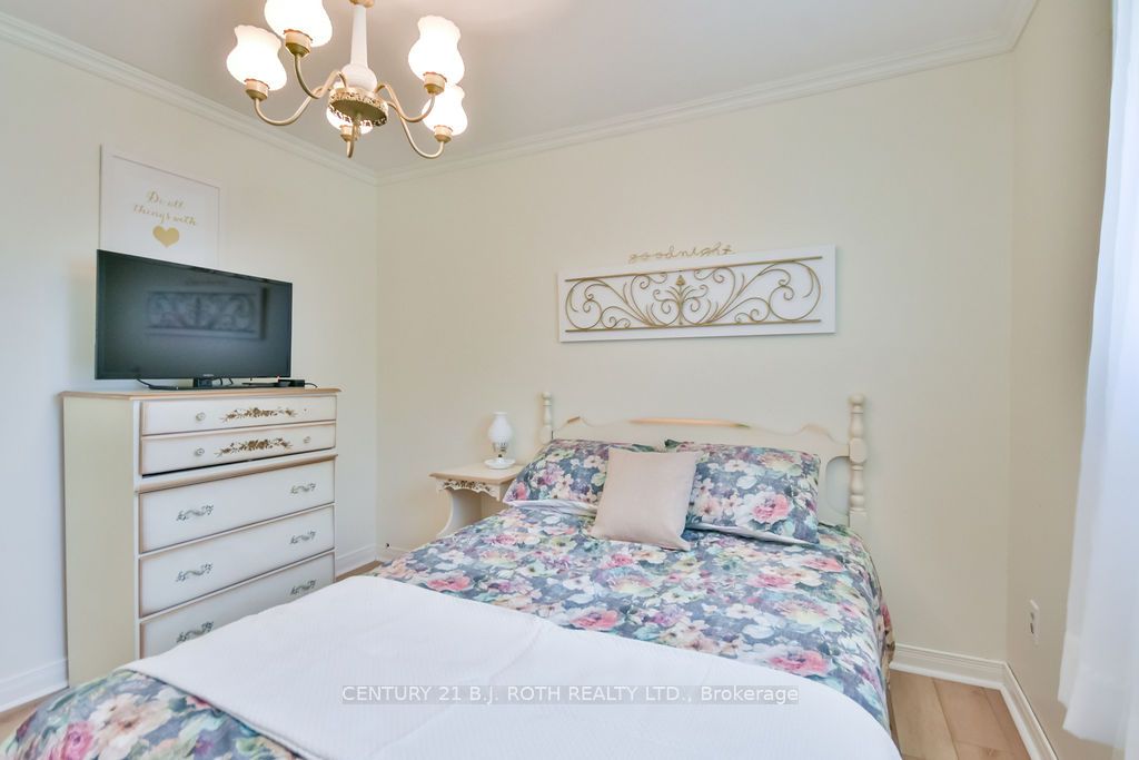 32 Lonsdale Place Property Photo 16