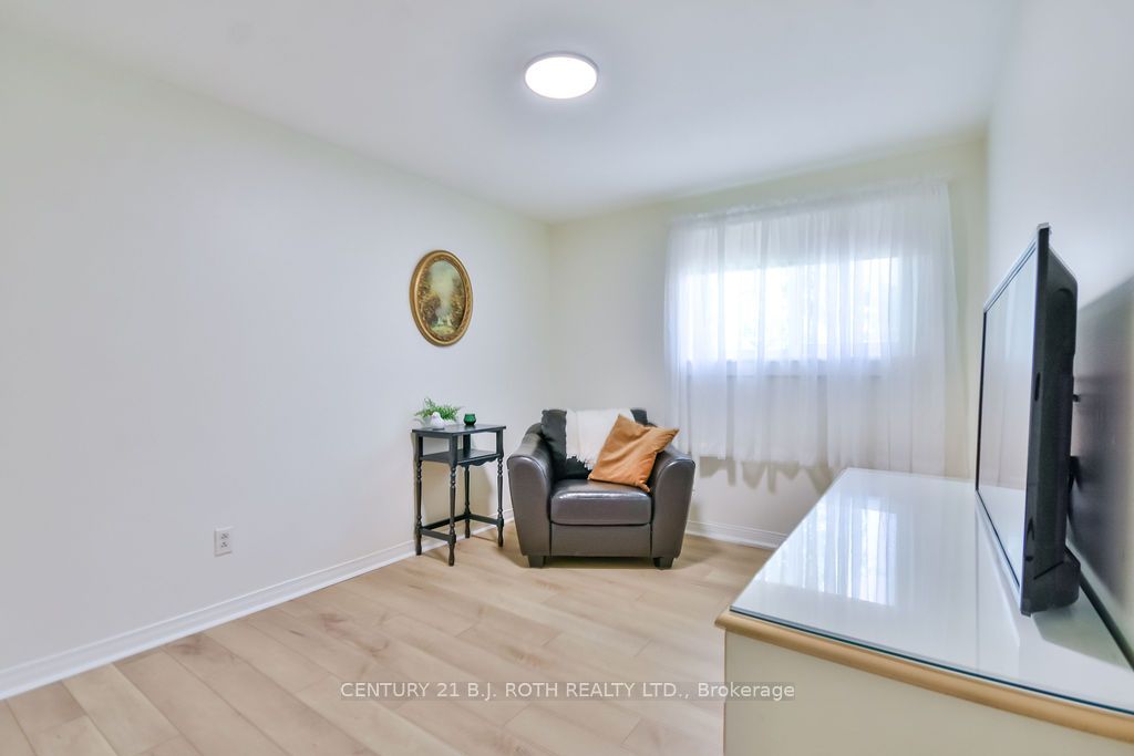 32 Lonsdale Place Property Photo 17