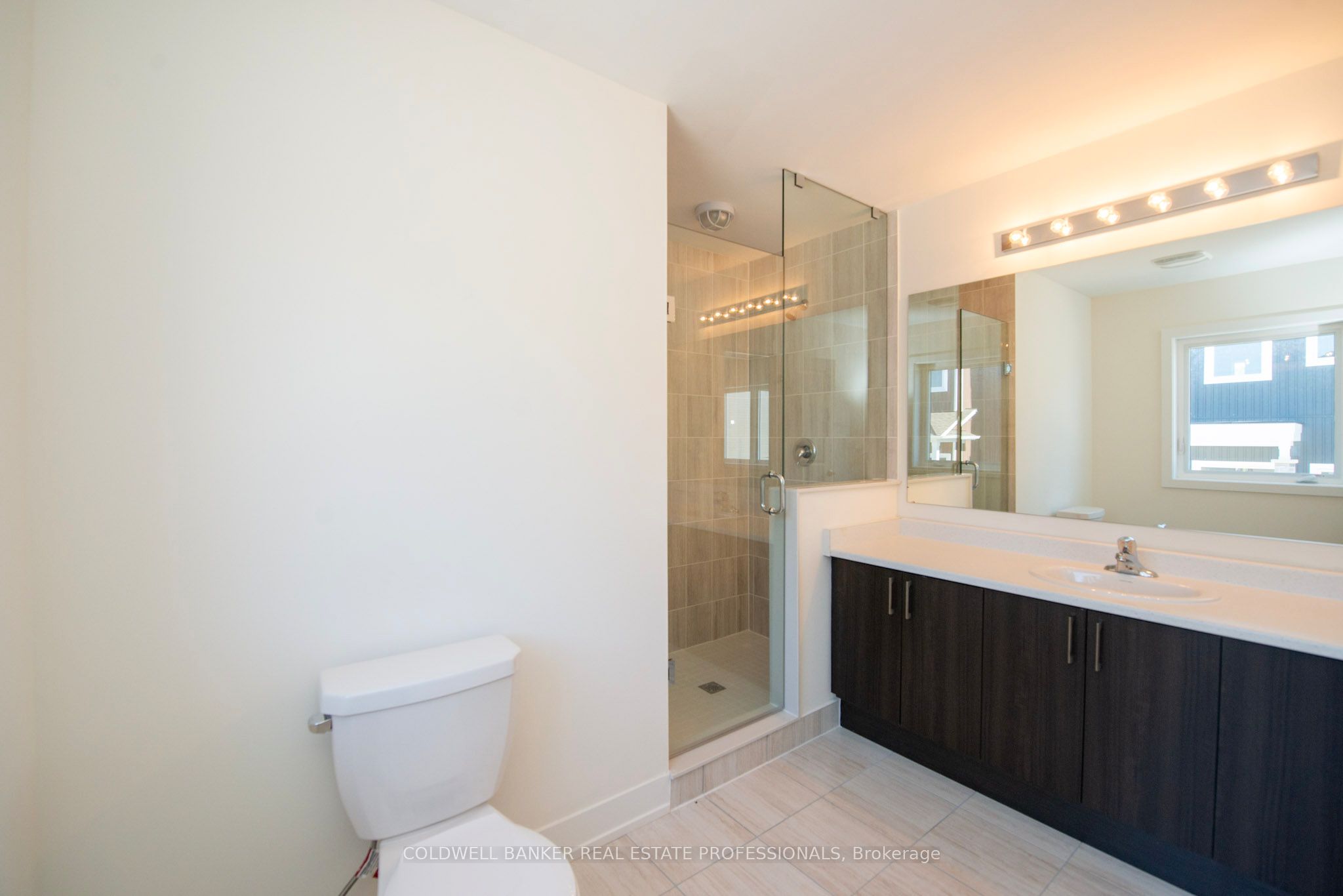 4 Hampton Lane Property Photo 10