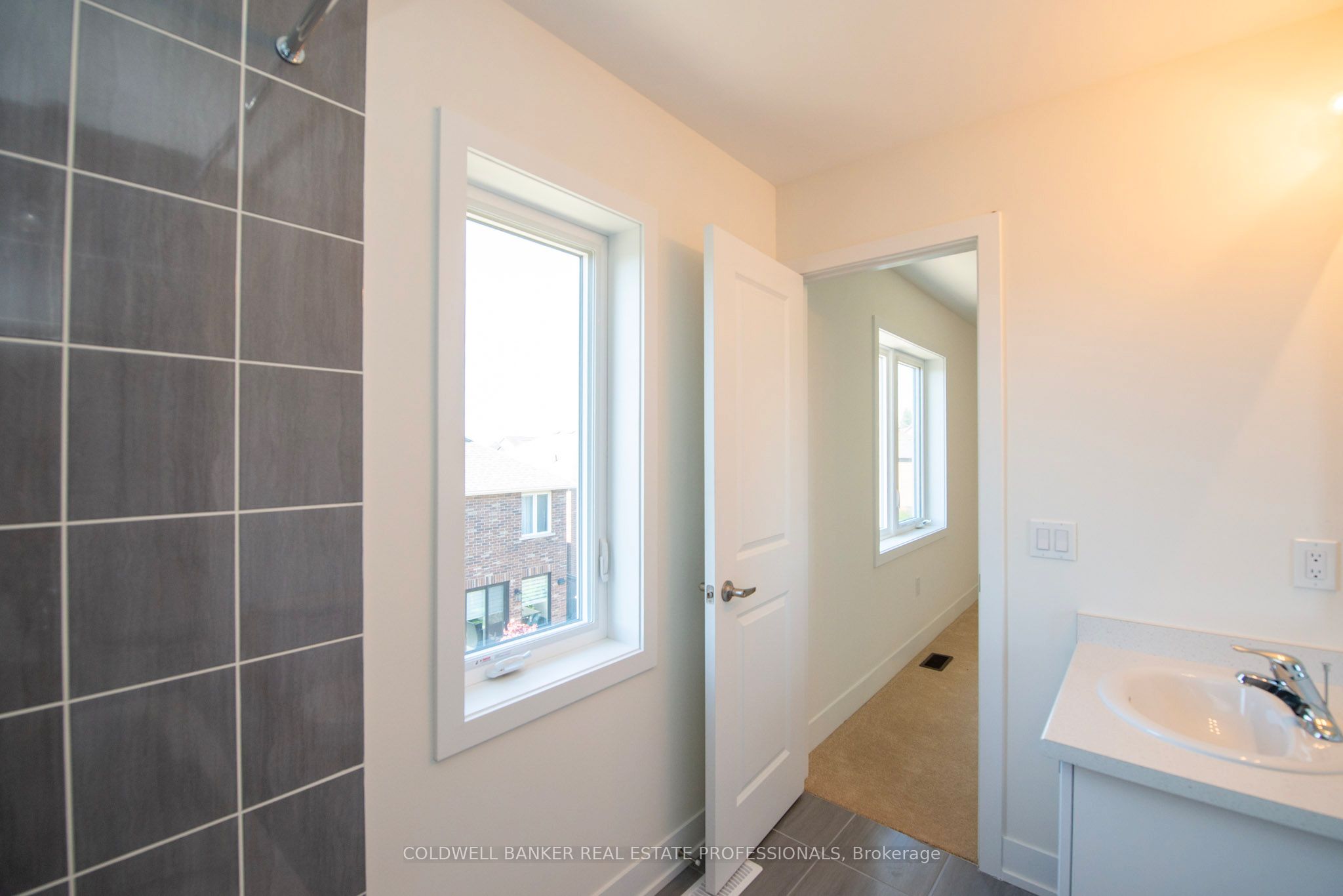 4 Hampton Lane Property Photo 12