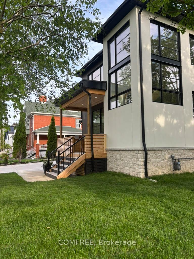 169 Second Street Property Photo 4