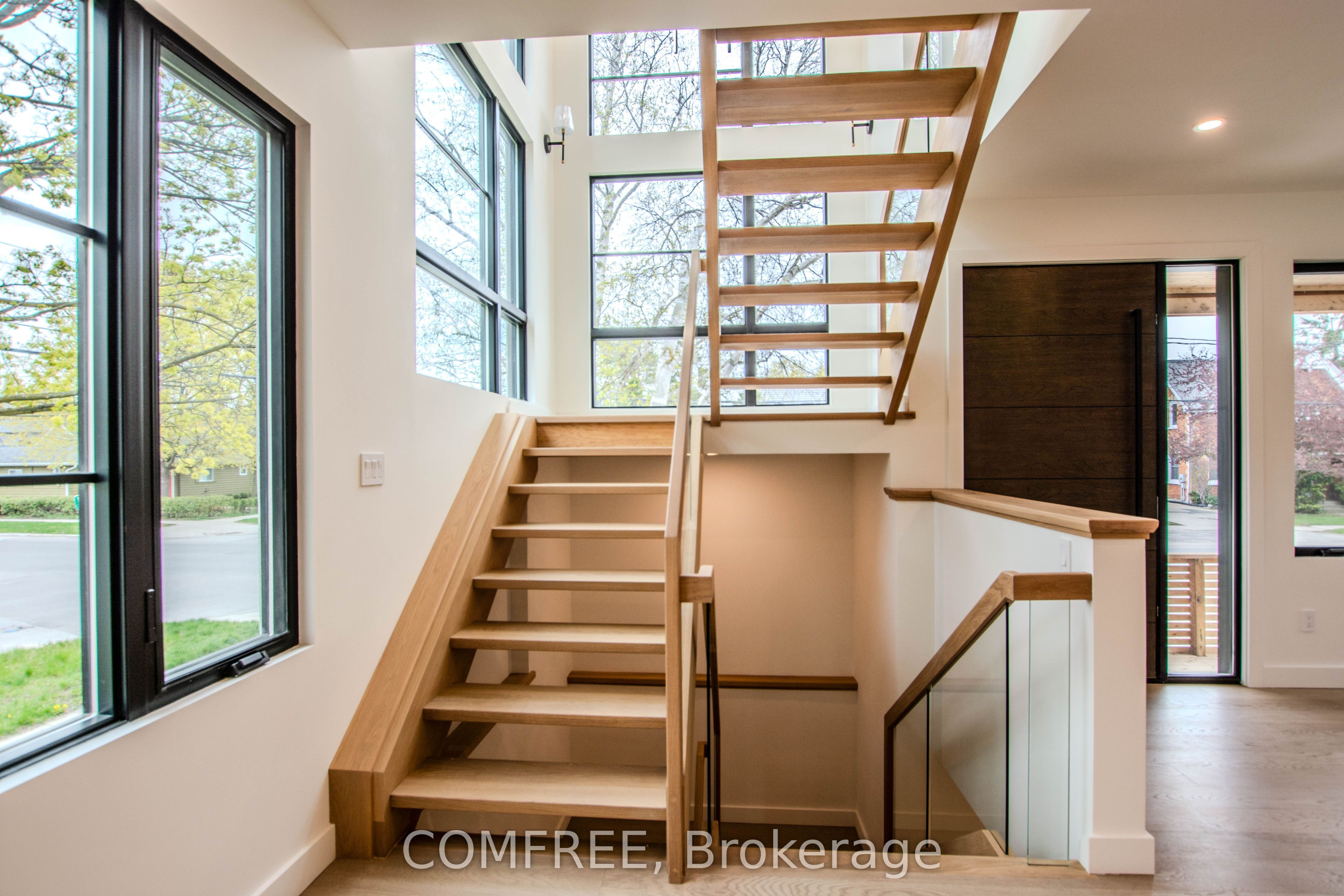 169 Second Street Property Photo 6