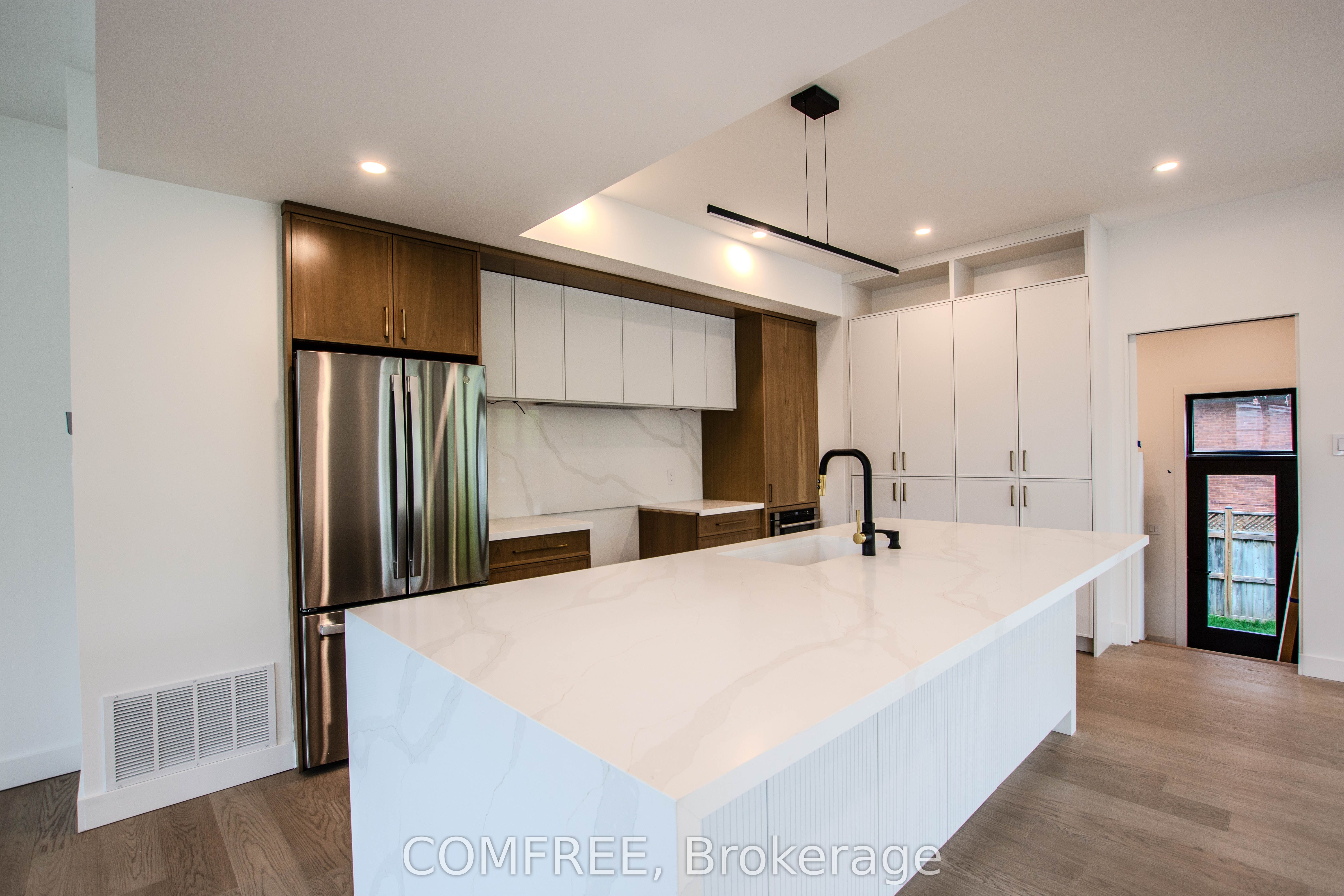 169 Second Street Property Photo 8