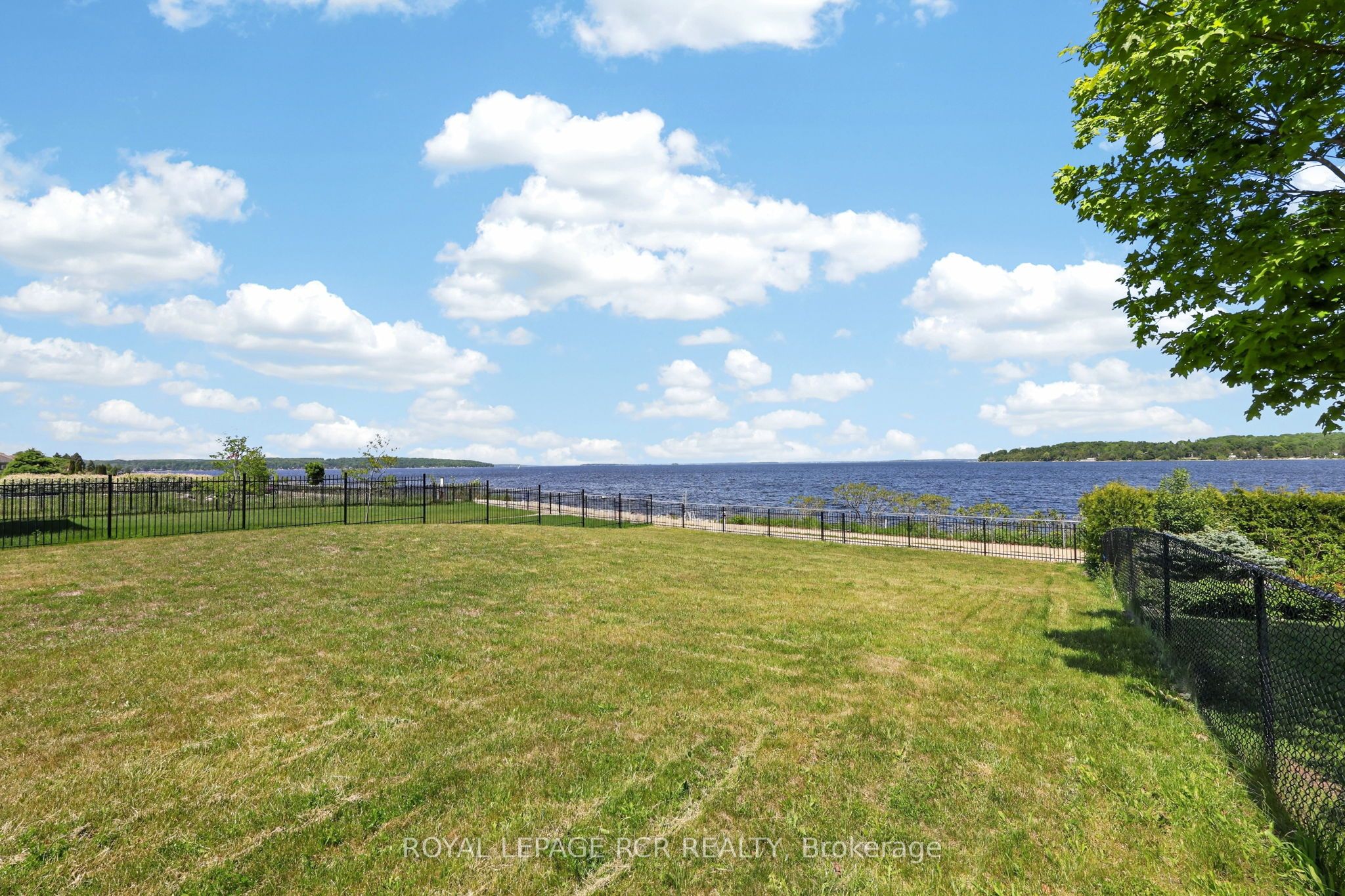 583 Aberdeen Boulevard Property Photo 13