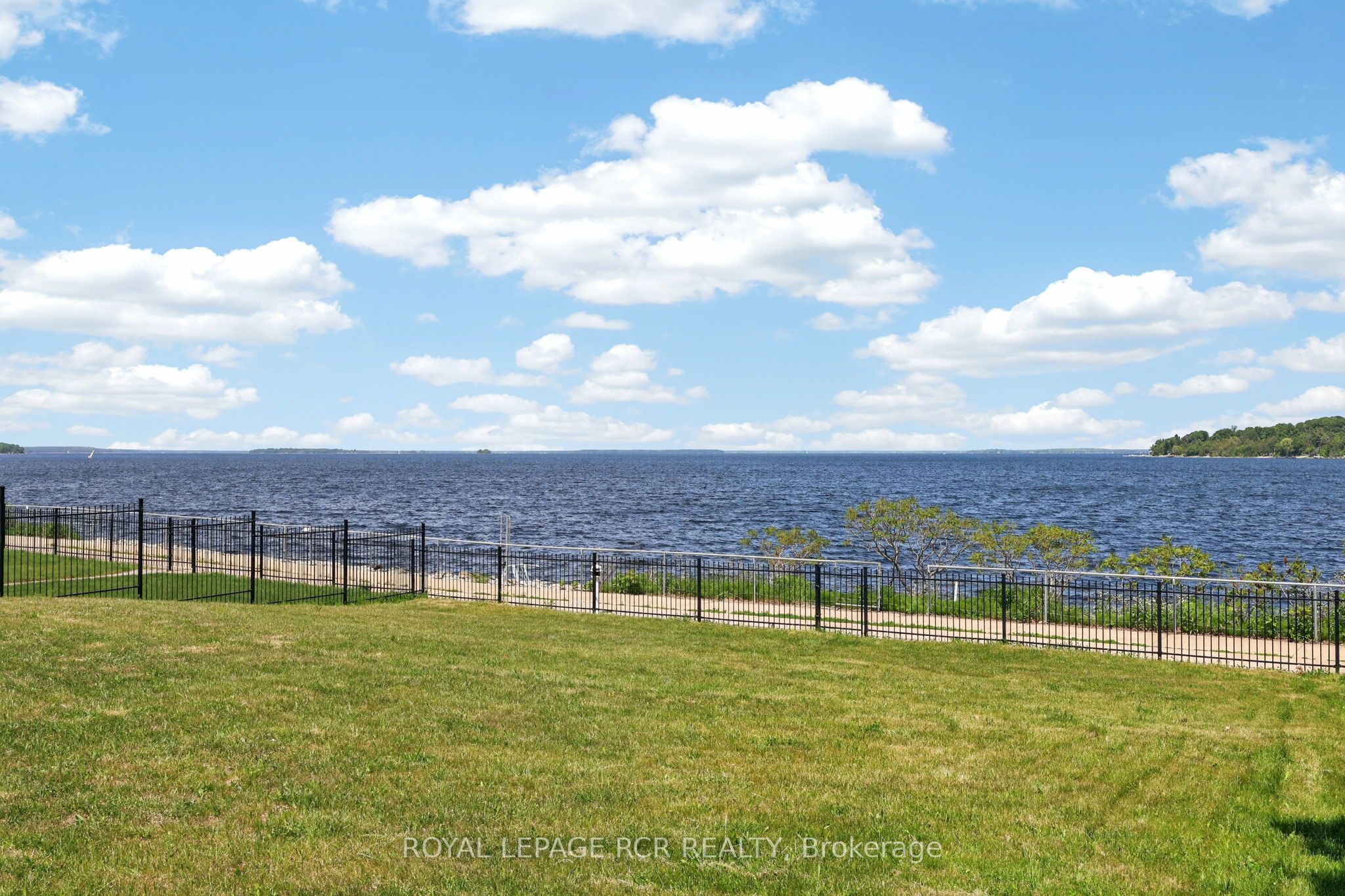 583 Aberdeen Boulevard Property Photo 15