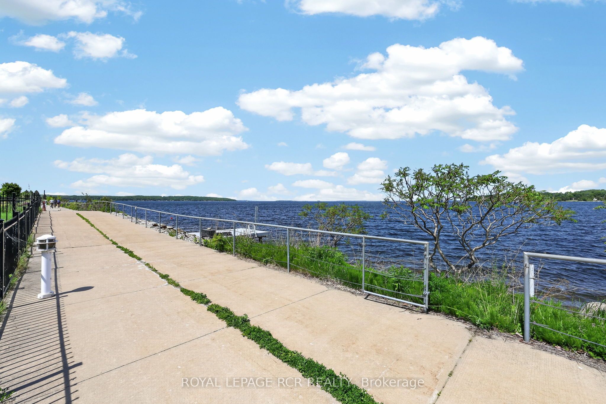 583 Aberdeen Boulevard Property Photo 19
