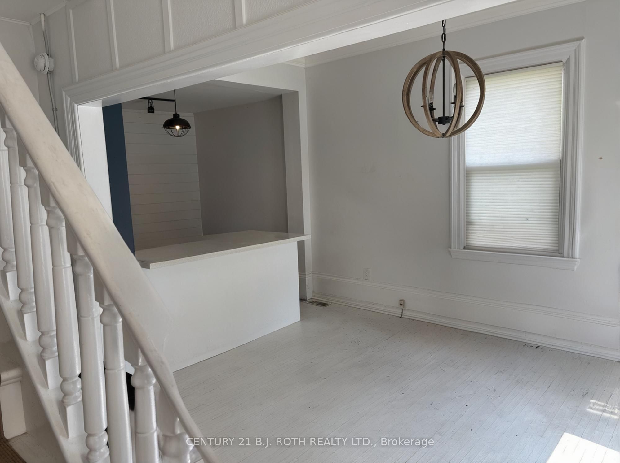 253 Dunlop Street E Property Photo 11