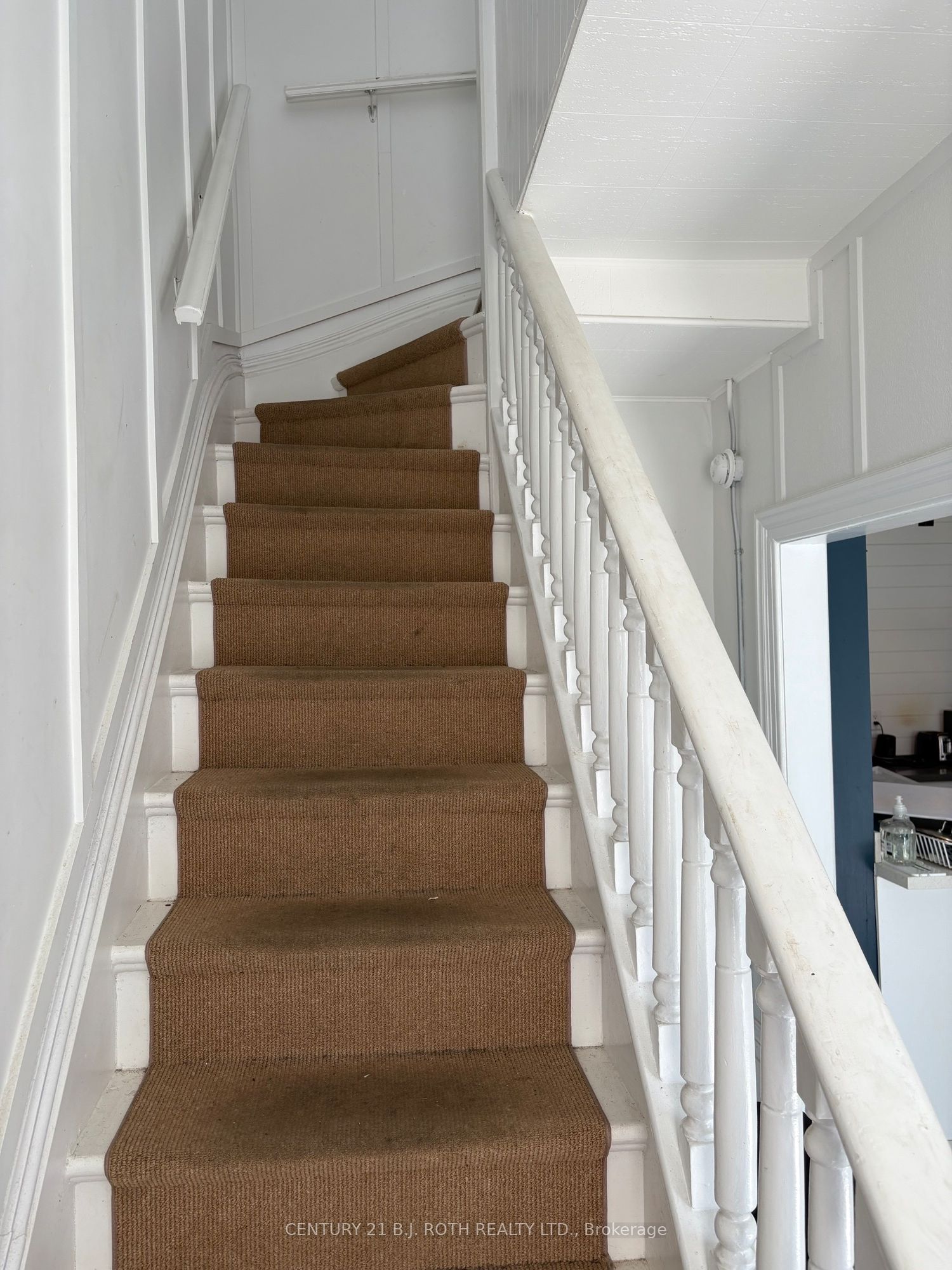 253 Dunlop Street E Property Photo 12