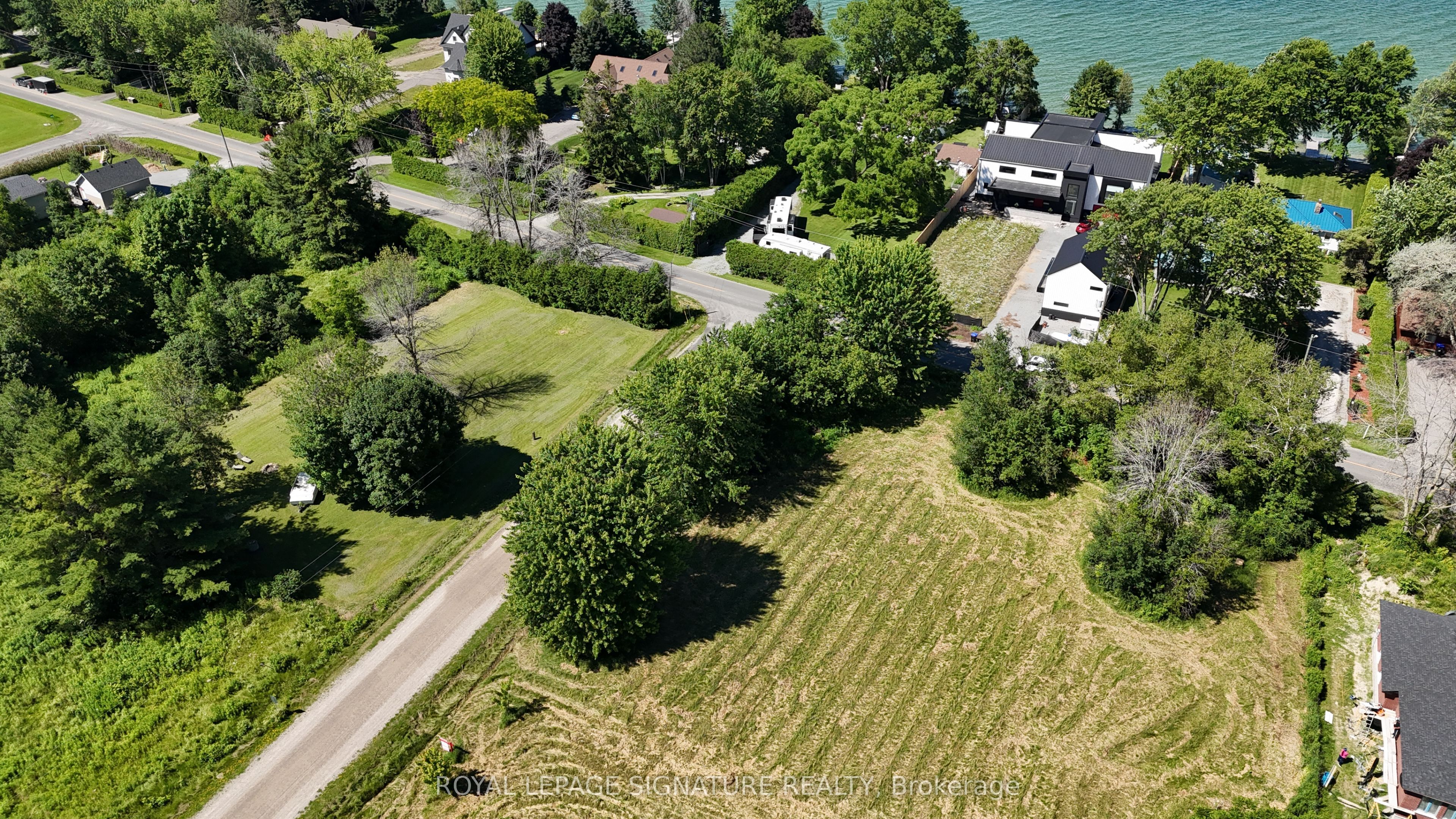 2886 Warren Road Property Photo 6