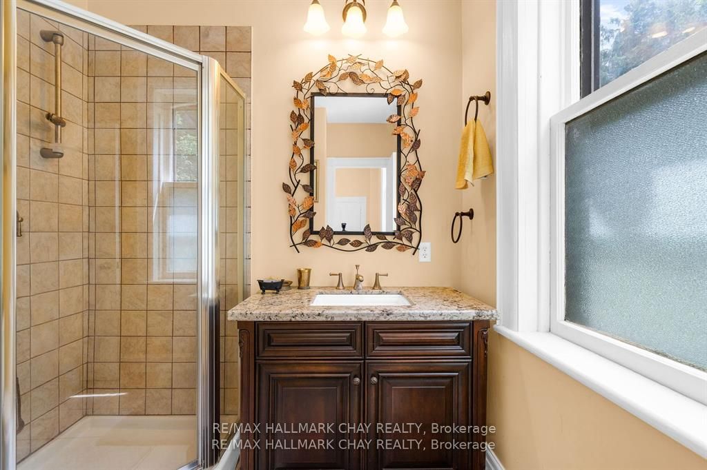 1407 Flos 8 Road W Property Photo 16