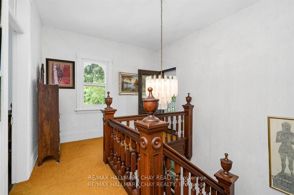1407 Flos 8 Road W Property Photo 19