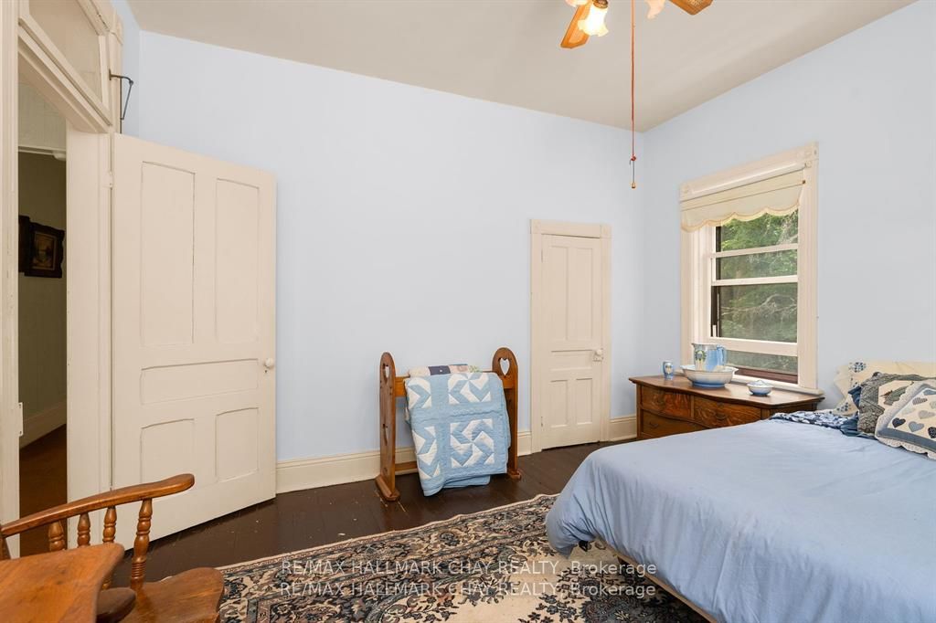 1407 Flos 8 Road W Property Photo 22