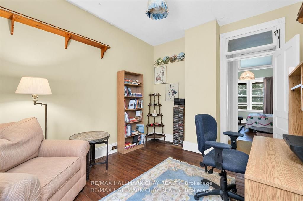 1407 Flos 8 Road W Property Photo 25