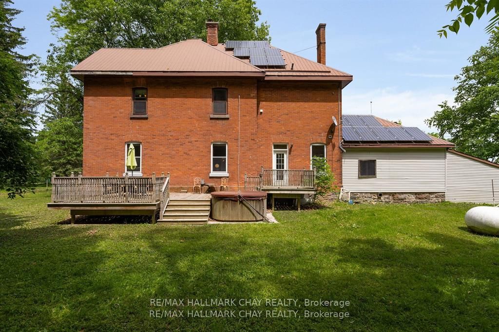 1407 Flos 8 Road W Property Photo 31