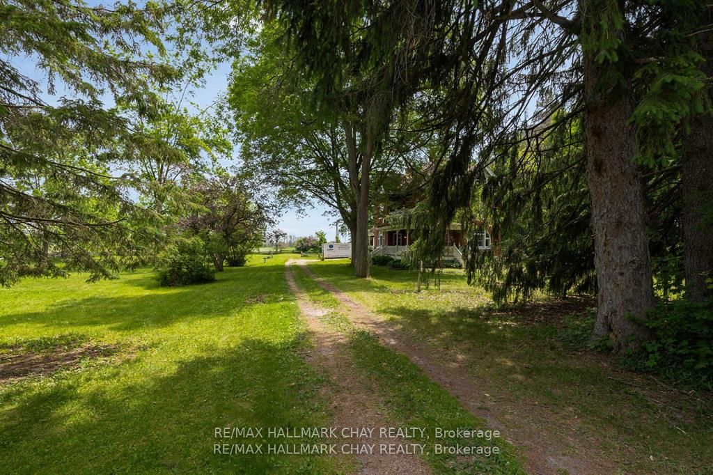 1407 Flos 8 Road W Property Photo 37