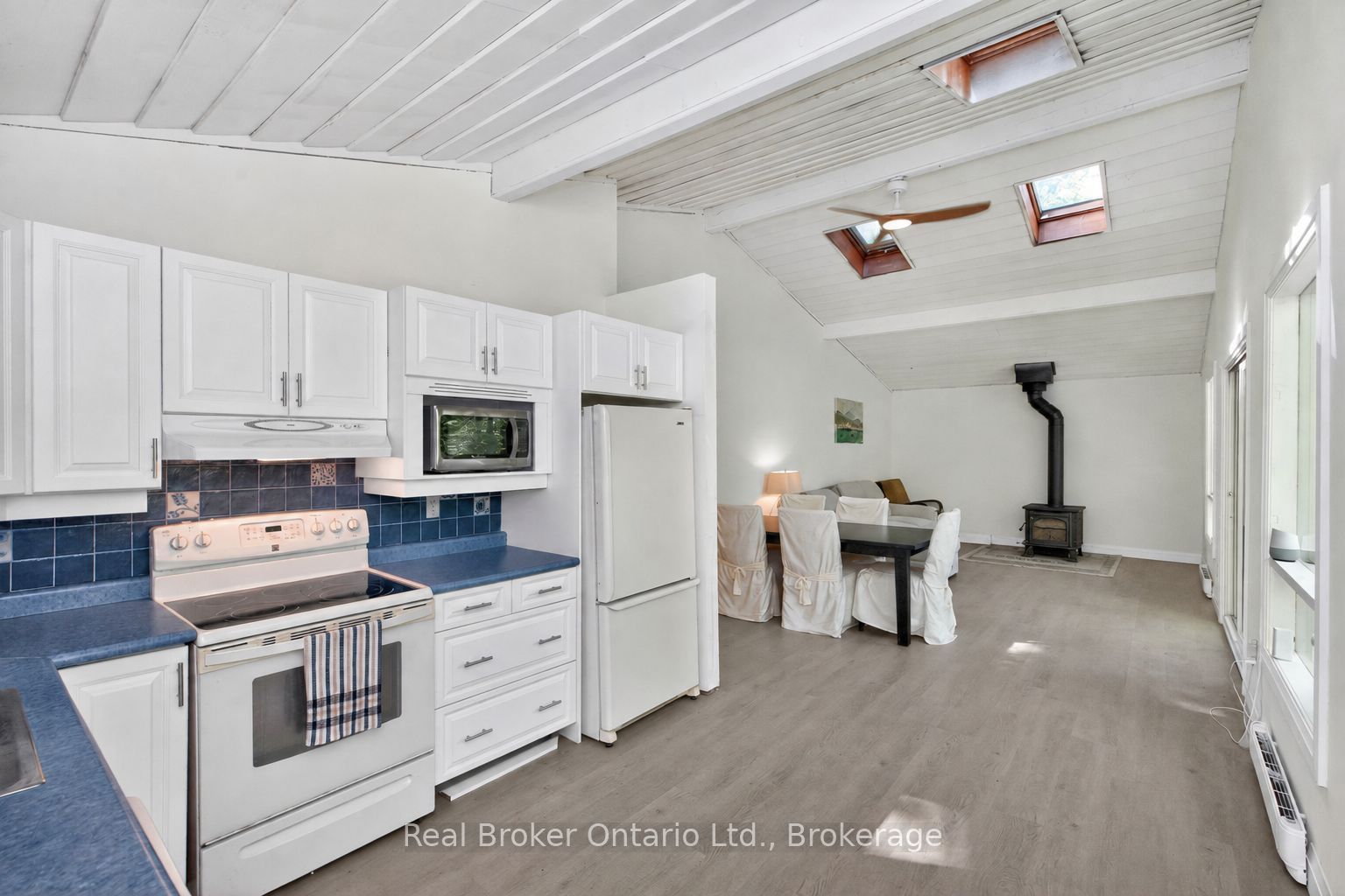 208 Desroches Trail Property Photo 7