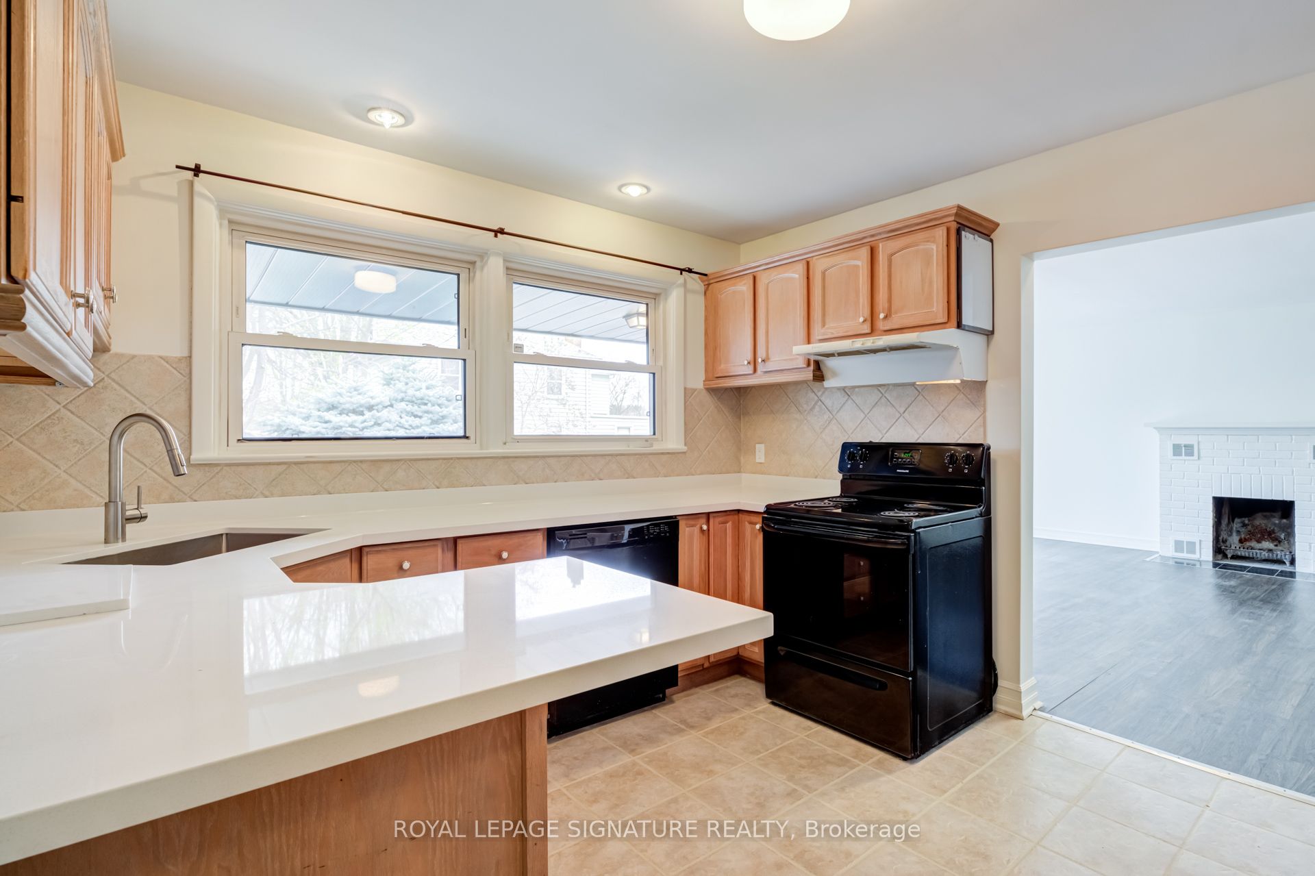 22 Drury Lane Main Property Photo 7