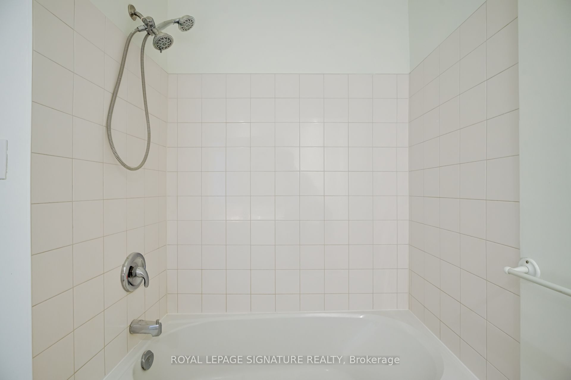 22 Drury Lane Main Property Photo 15