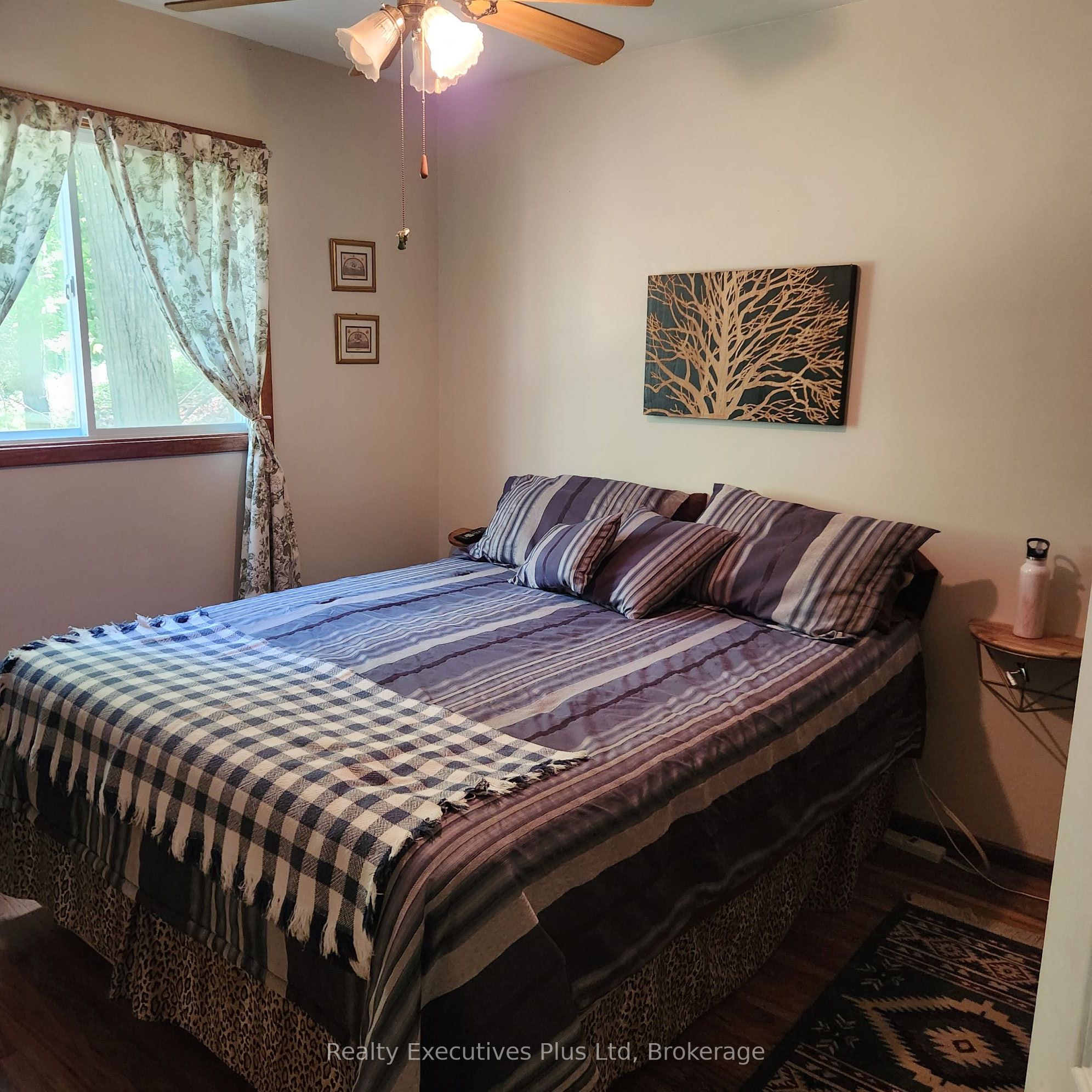 12 Waagosh Miikans Lane Property Photo 11