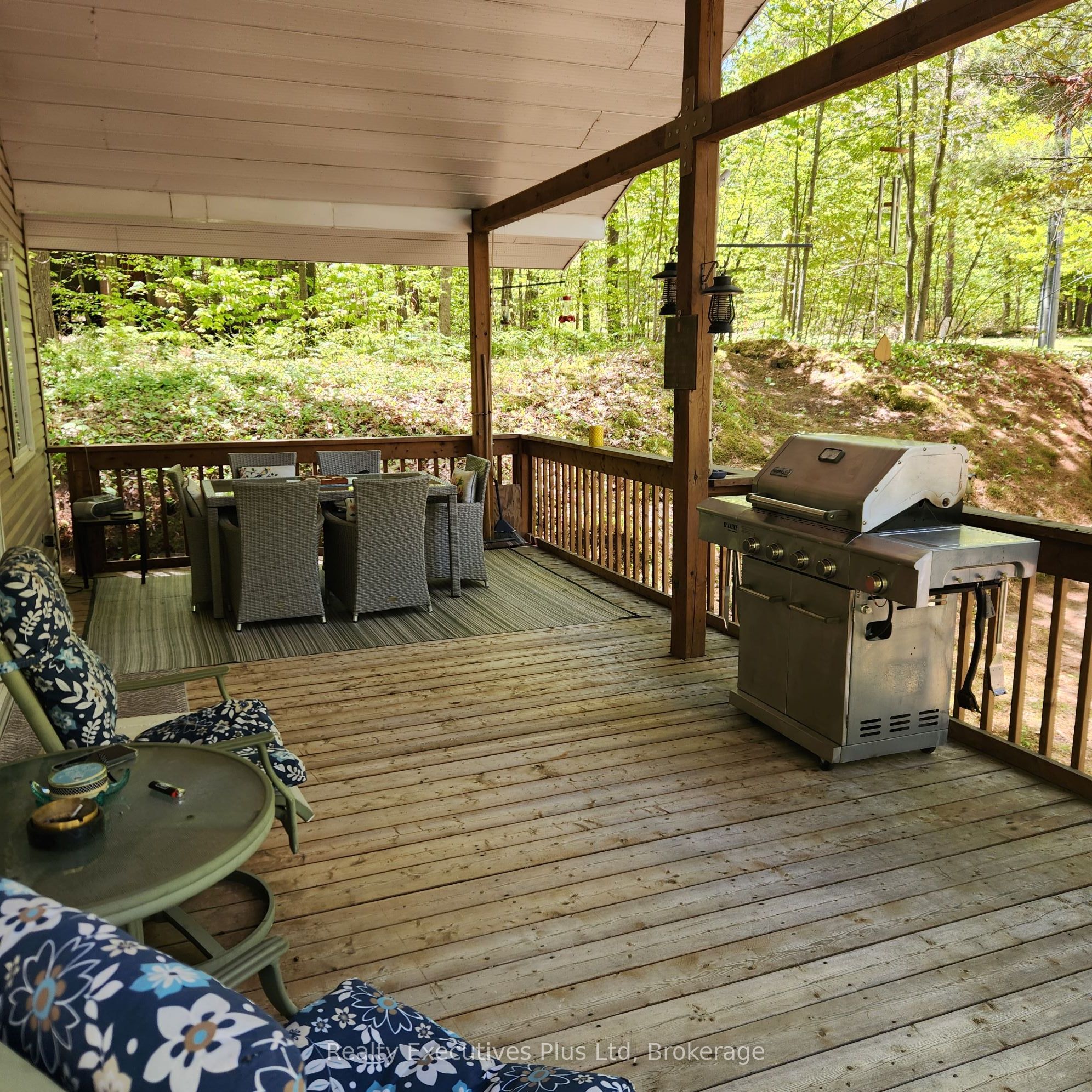12 Waagosh Miikans Lane Property Photo 17