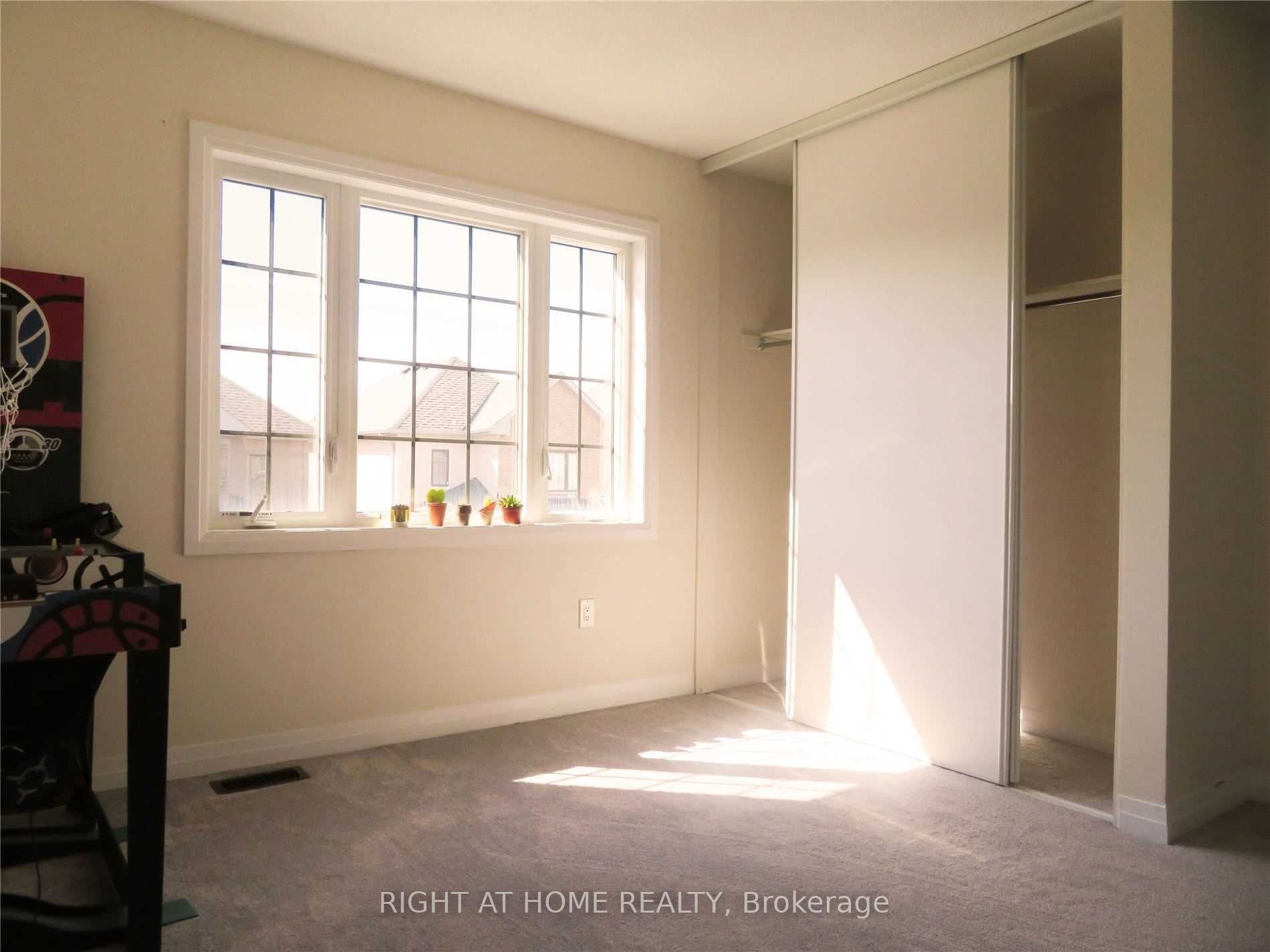 37 Bedford Estates Crescent Property Photo 14