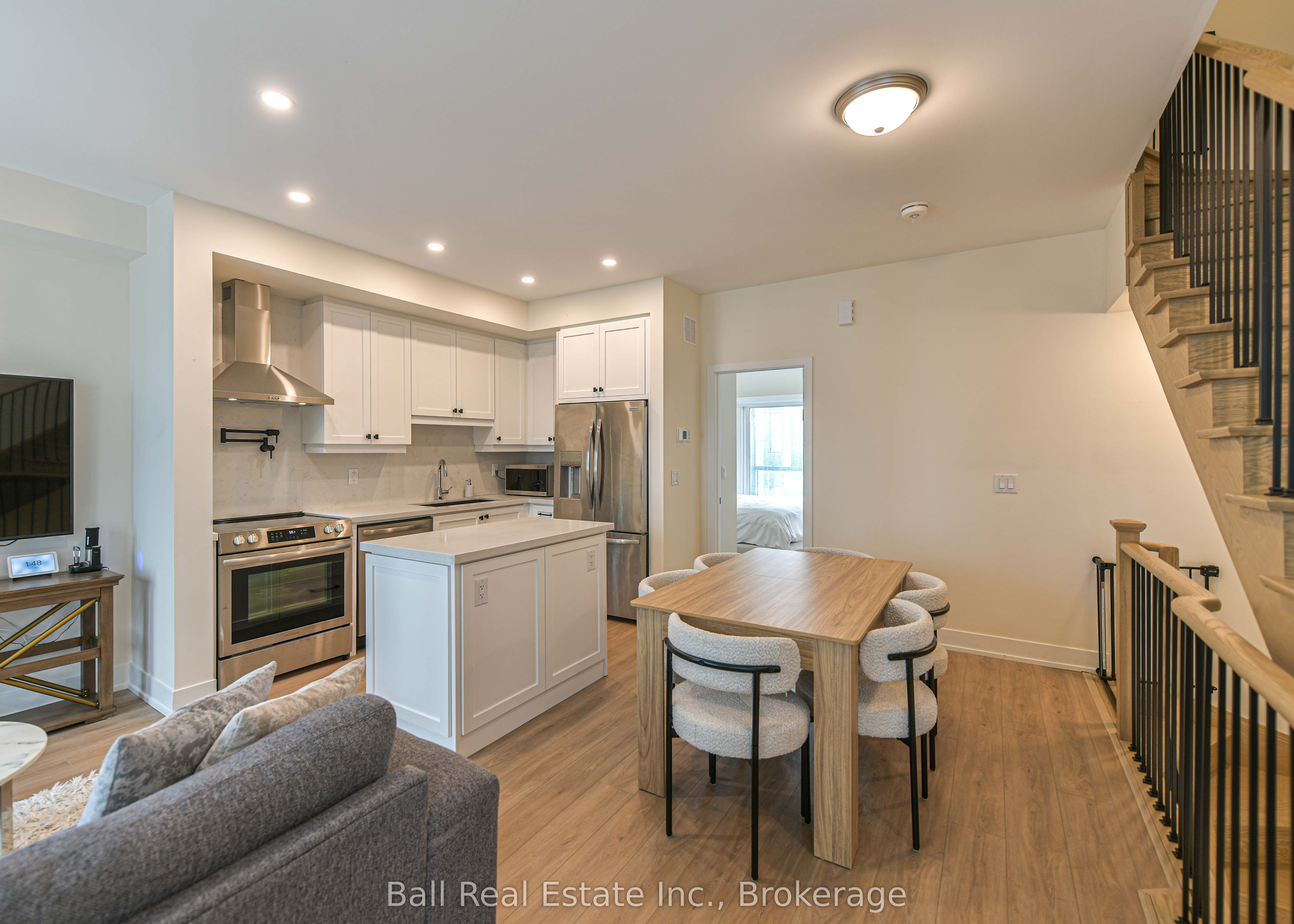 16 Mariners Pier Way Property Photo 10