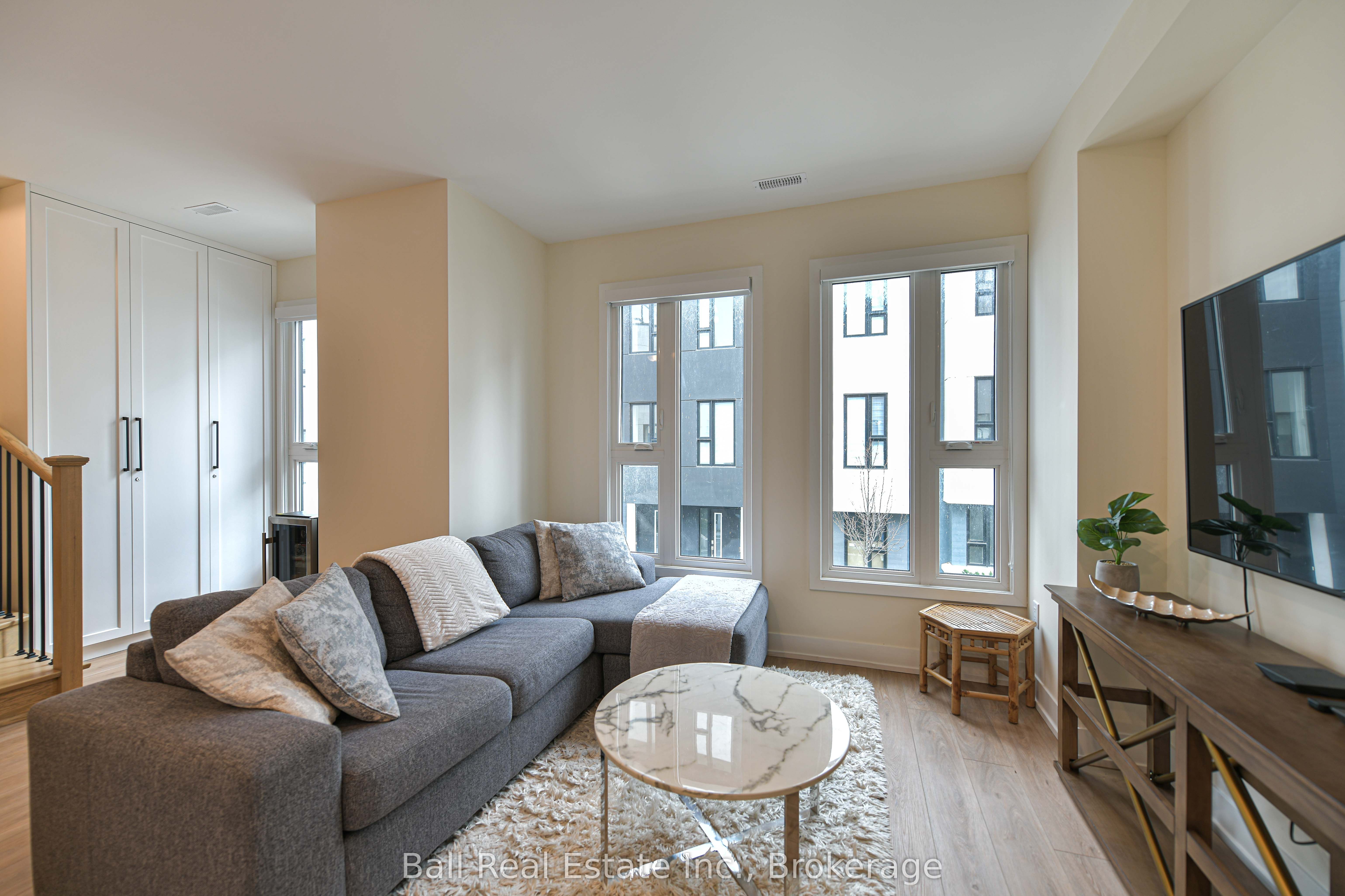 16 Mariners Pier Way Property Photo 11