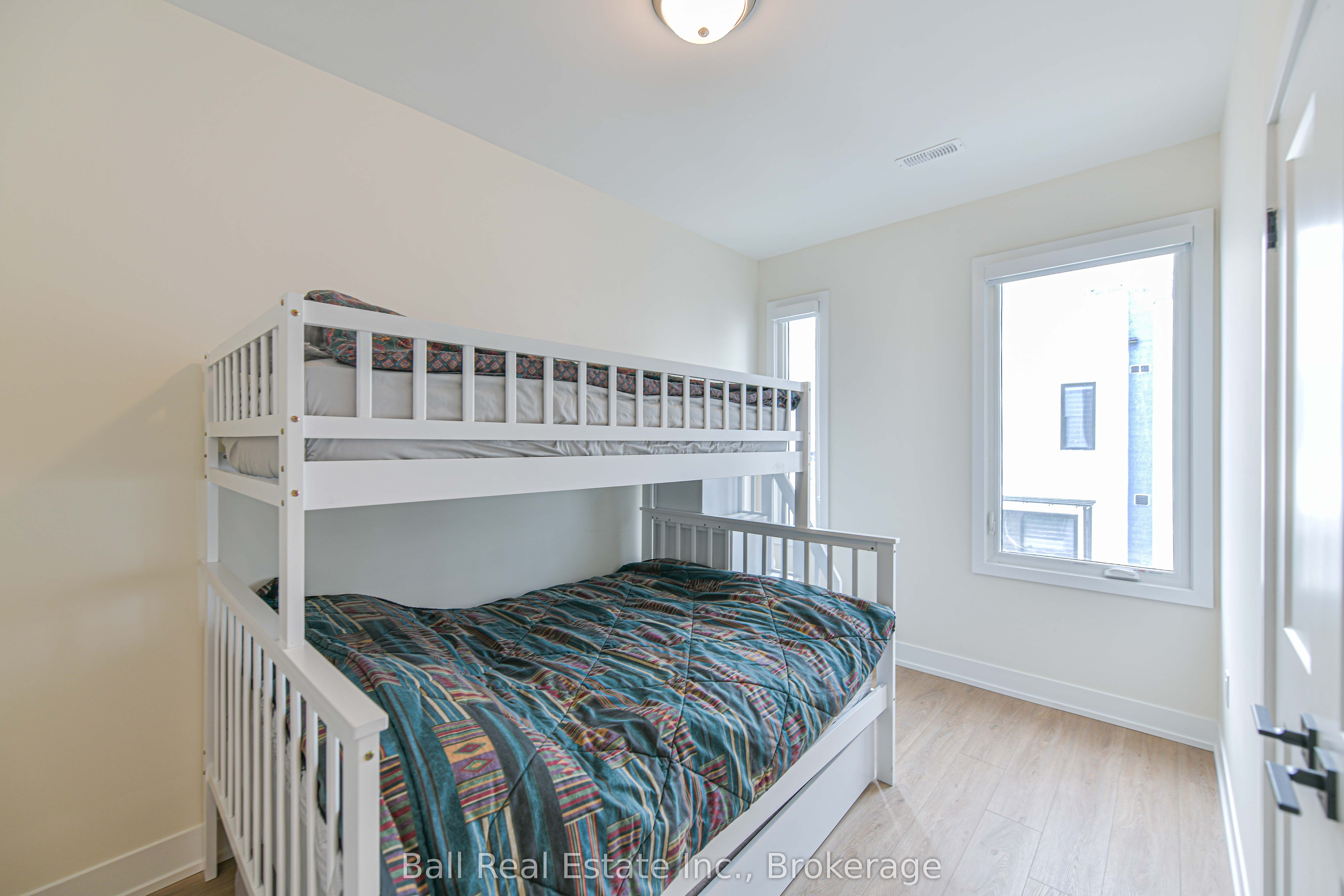 16 Mariners Pier Way Property Photo 19