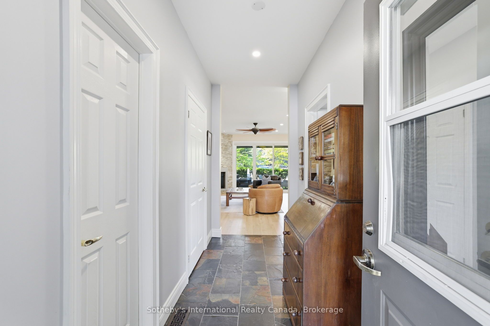 694 Johnston Park Avenue Property Photo 4