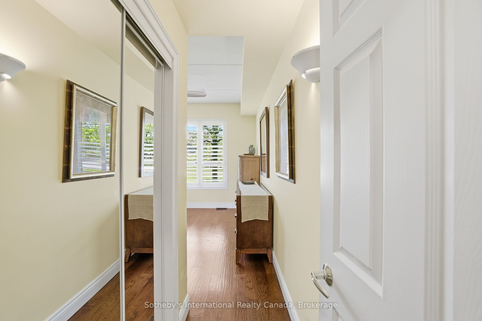 694 Johnston Park Avenue Property Photo 22