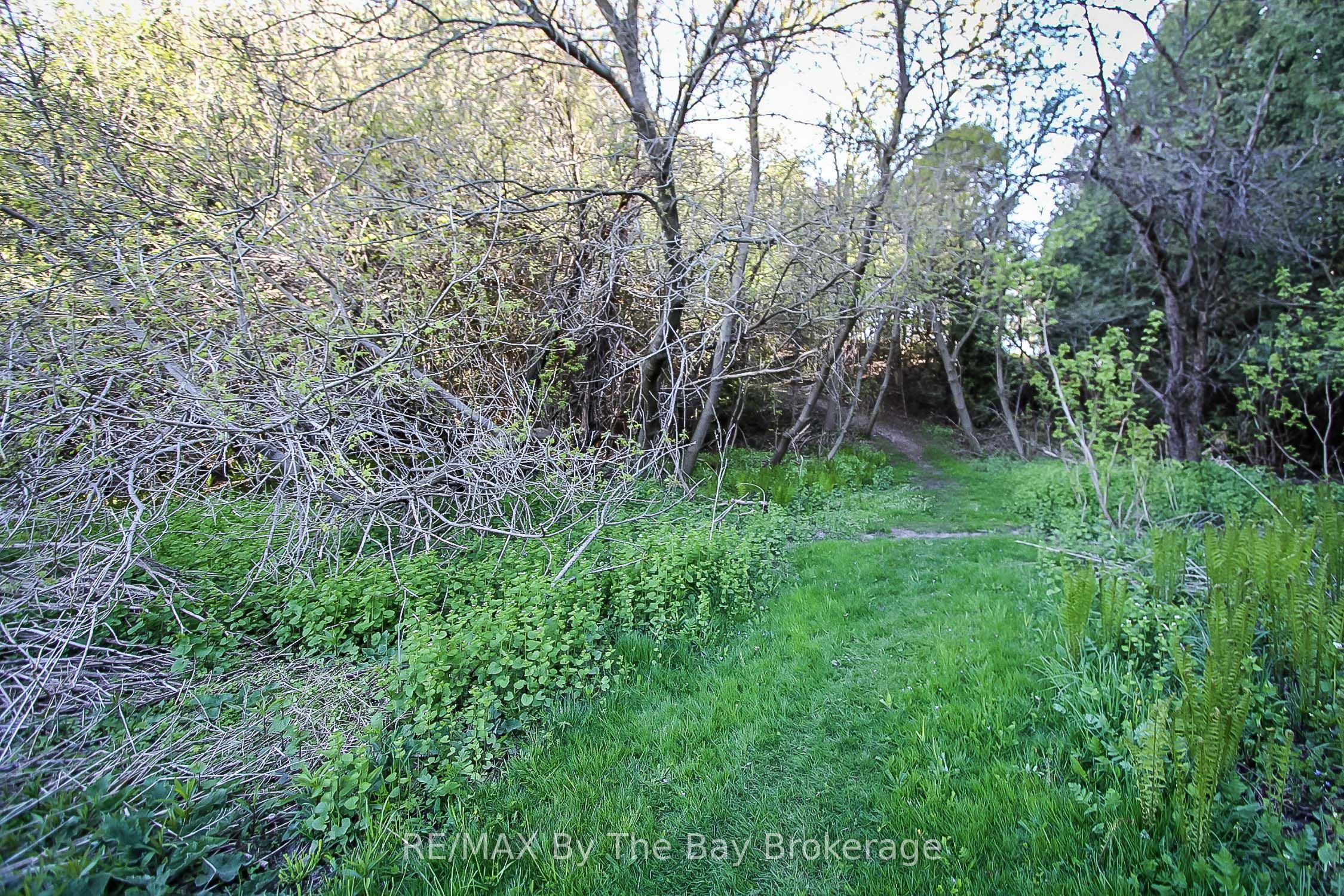 630 Sunnidale Road S Property Photo 33