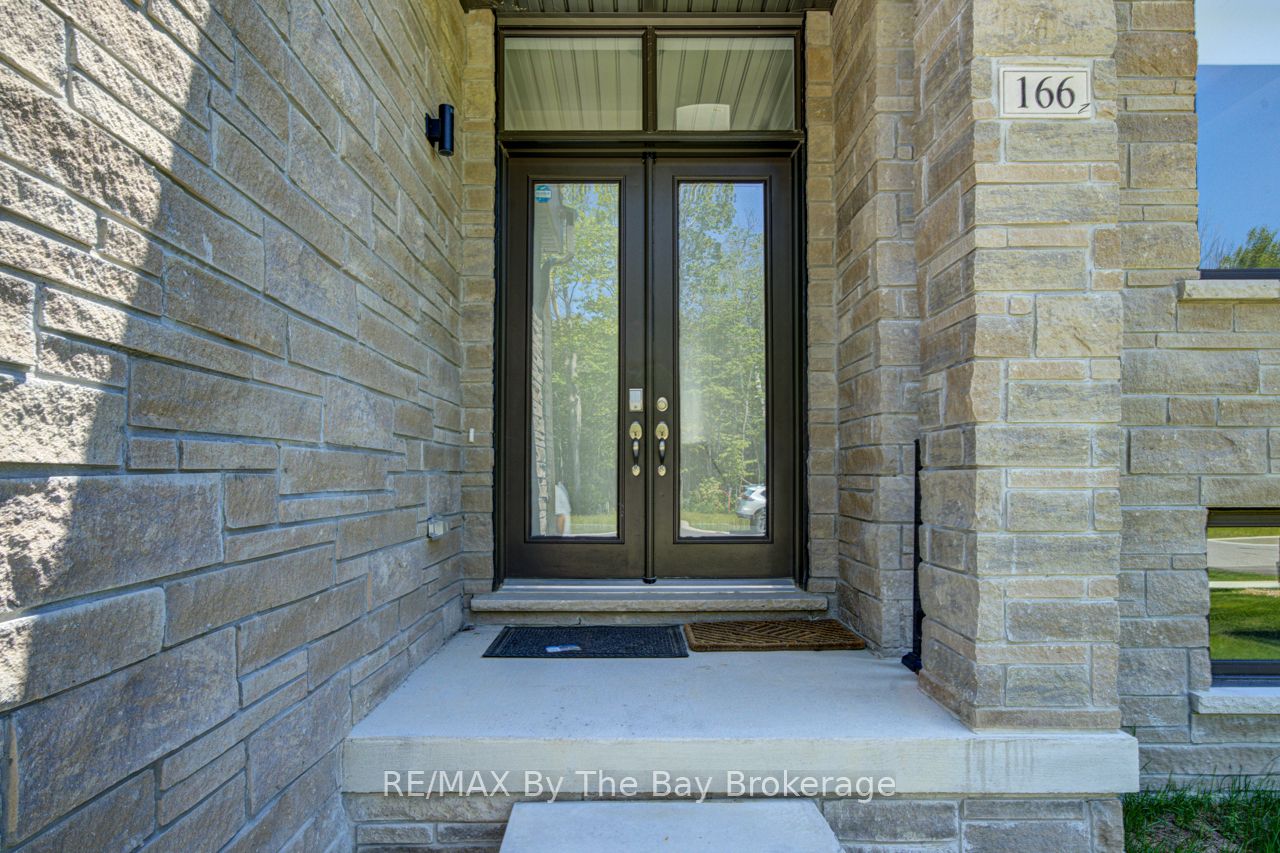 166 Mapleside Drive Property Photo 5