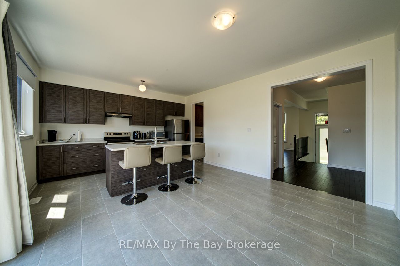 166 Mapleside Drive Property Photo 8
