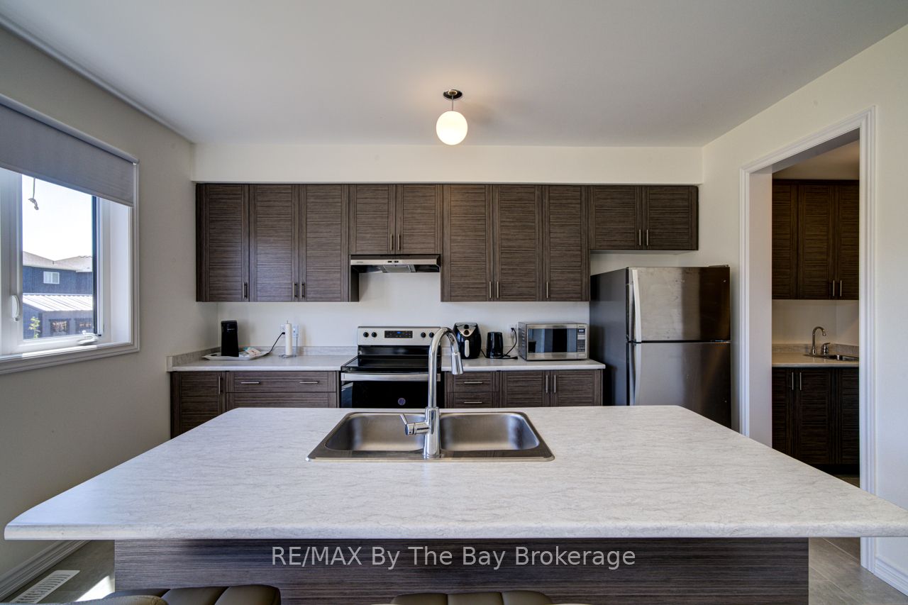 166 Mapleside Drive Property Photo 9