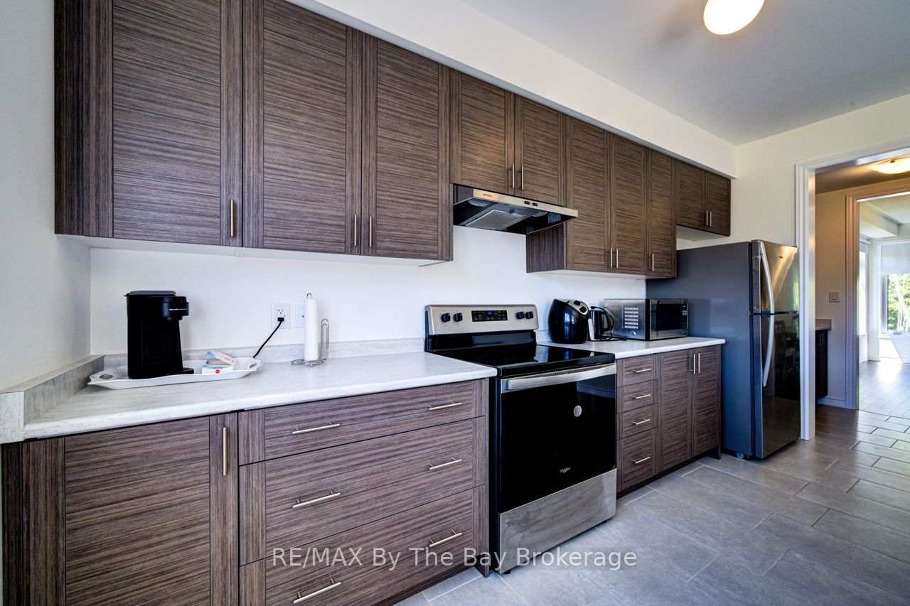 166 Mapleside Drive Property Photo 10