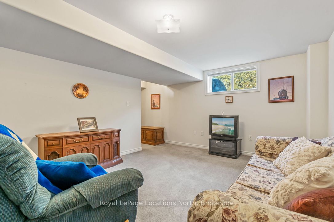 83 White Elm Road Property Photo 17