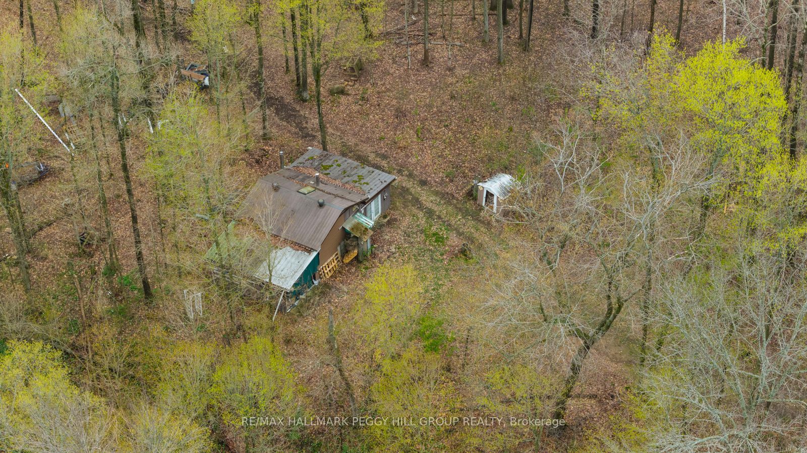 2442 Champlain Road Property Photo 7
