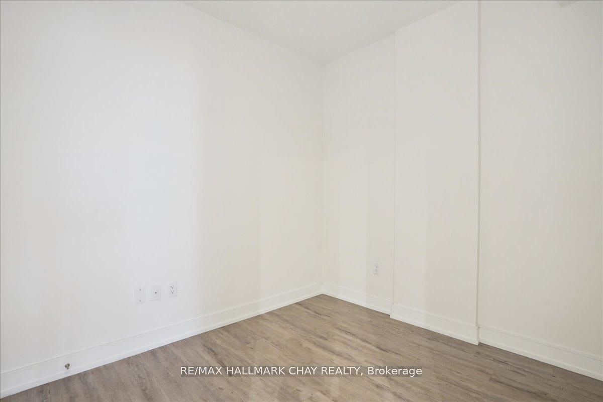 185 Dunlop Street E 803 Property Photo 17