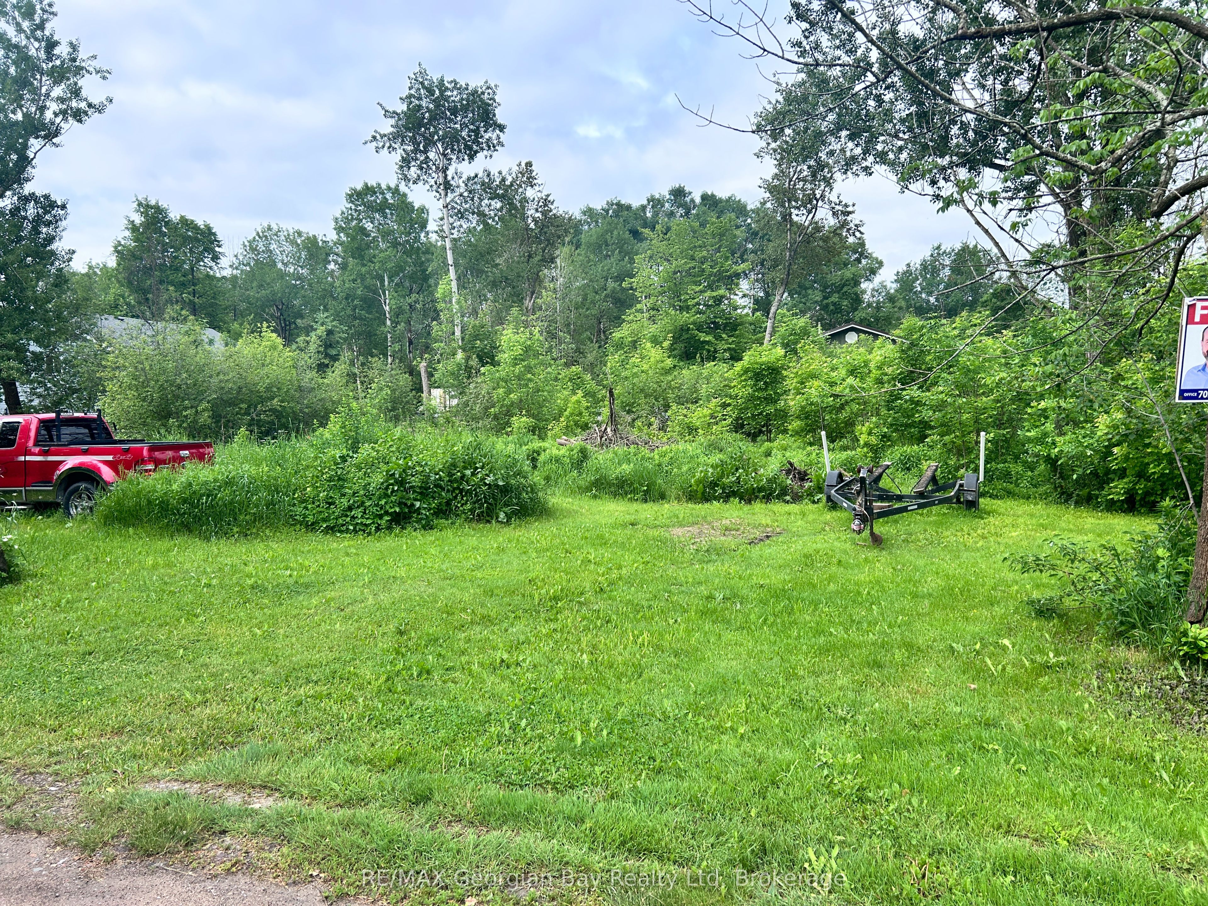 564 Keewatin Avenue Property Photo 1