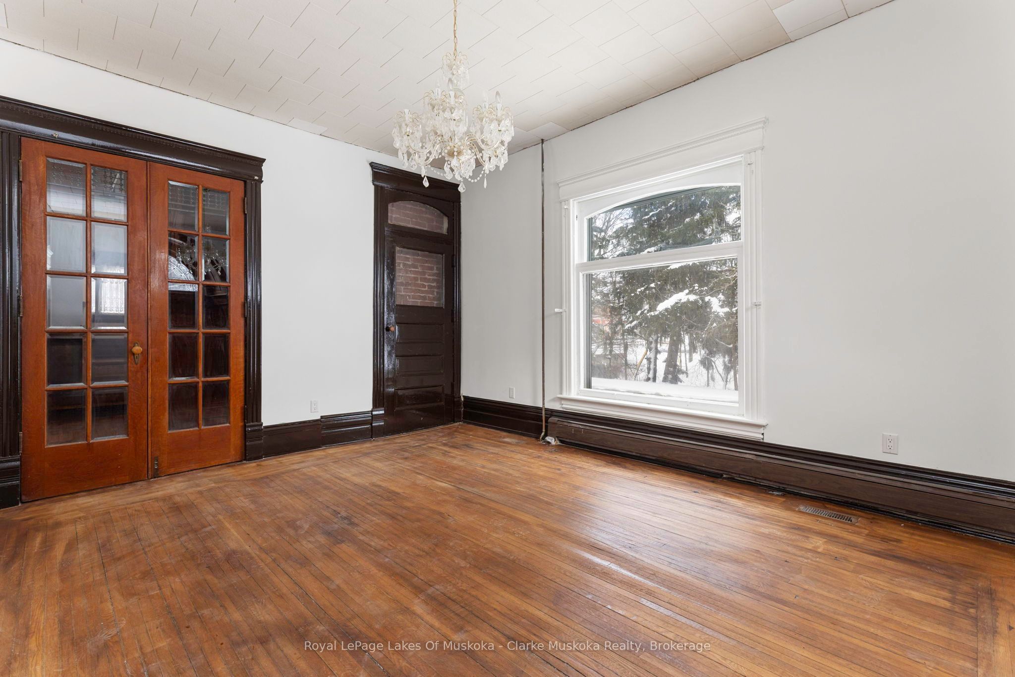 1 Sturgeon Bay Road Property Photo 8