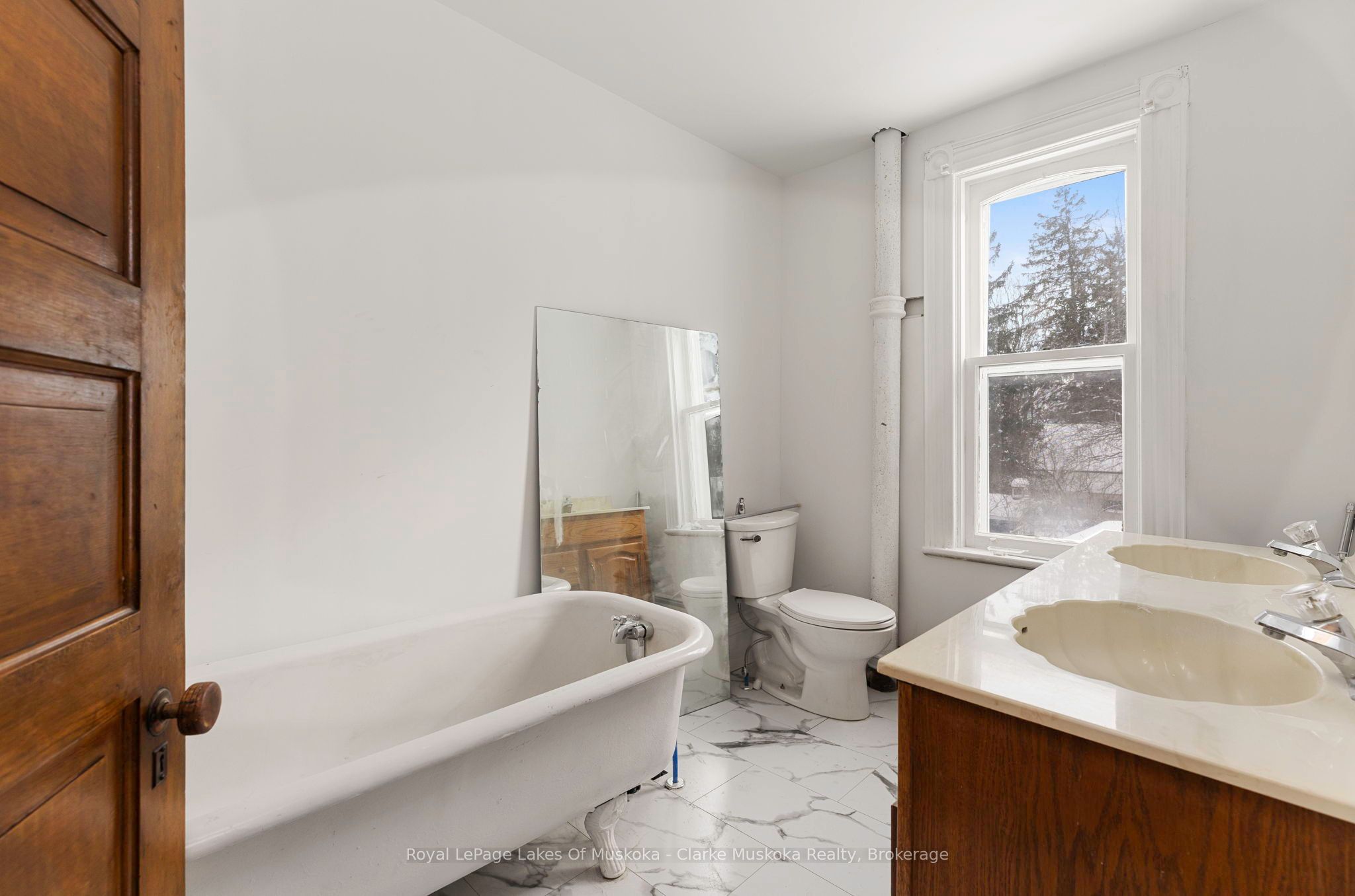 1 Sturgeon Bay Road Property Photo 18