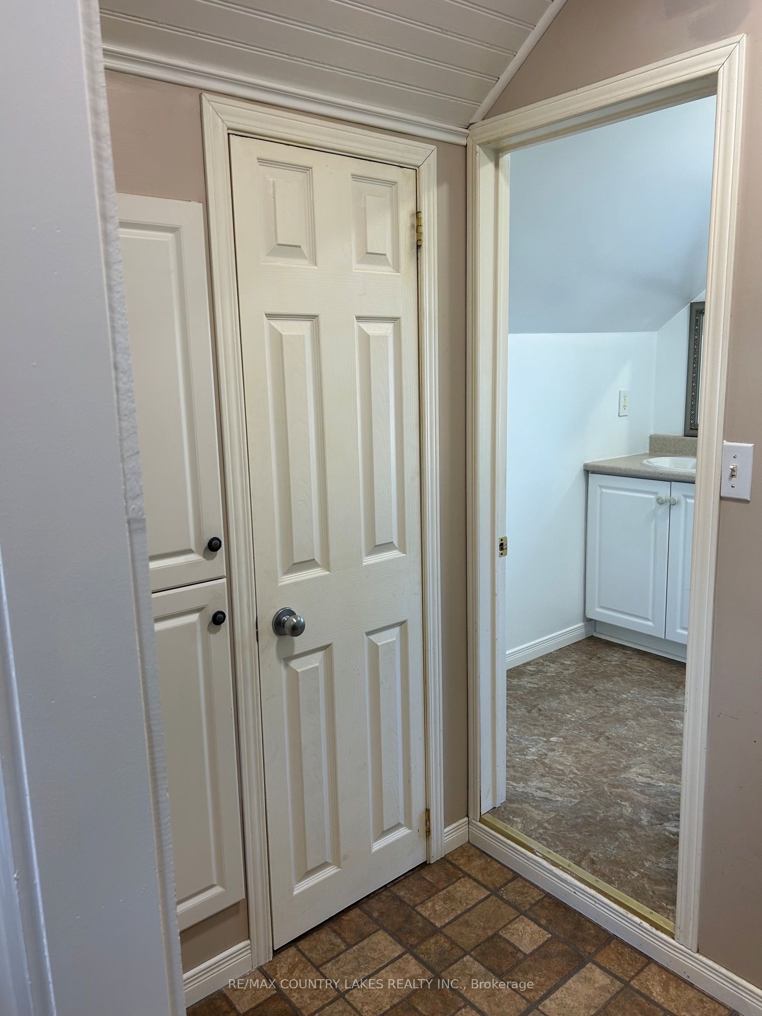 3232 Simcoe Road Property Photo 17
