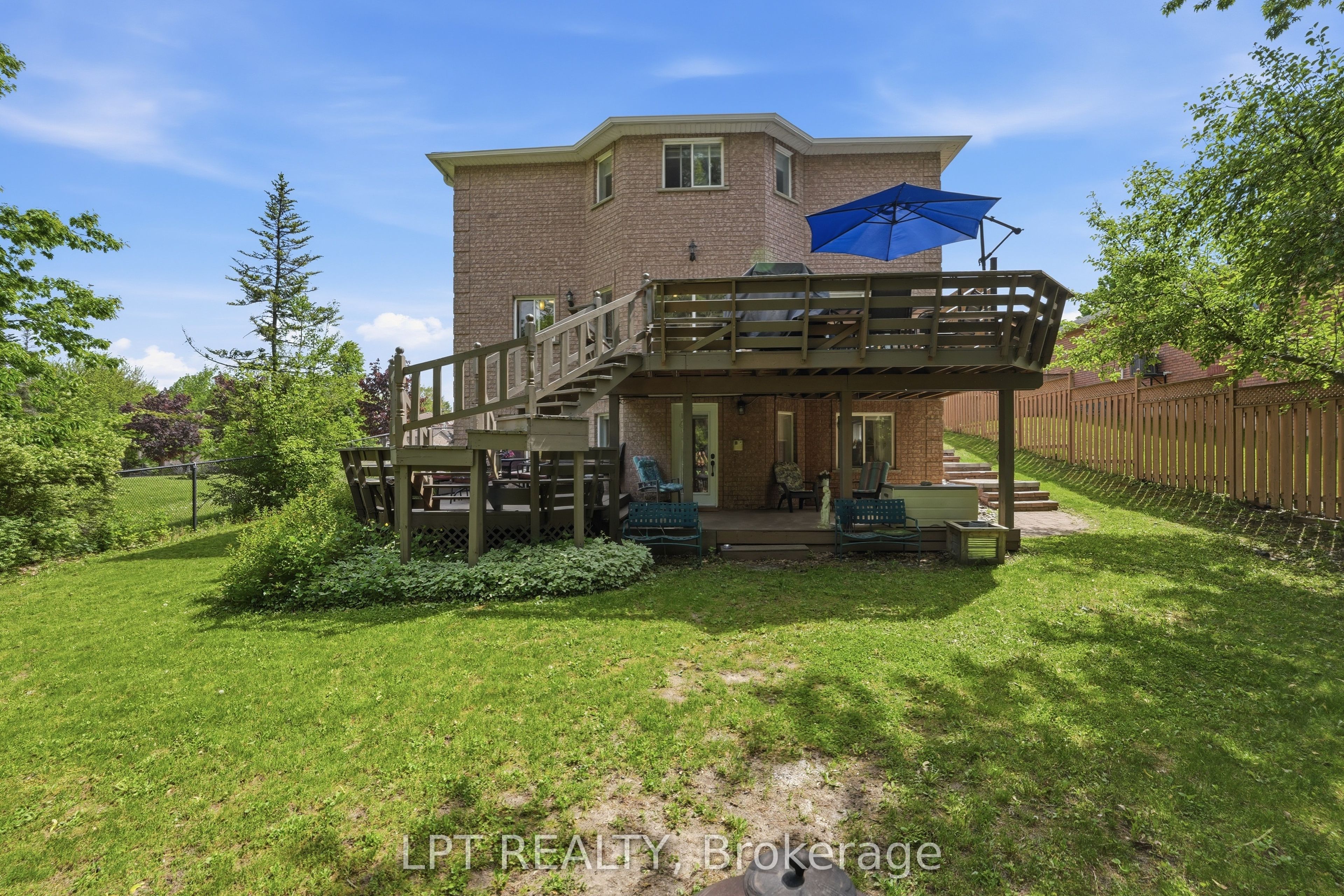 24 Snowshoe Trail Property Photo 4