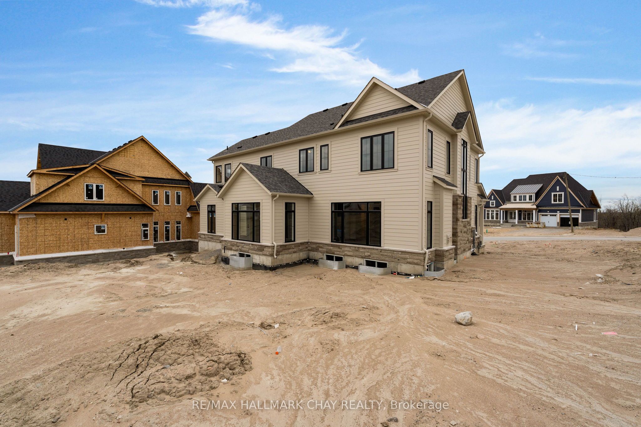 7 Radome Drive Property Photo 4