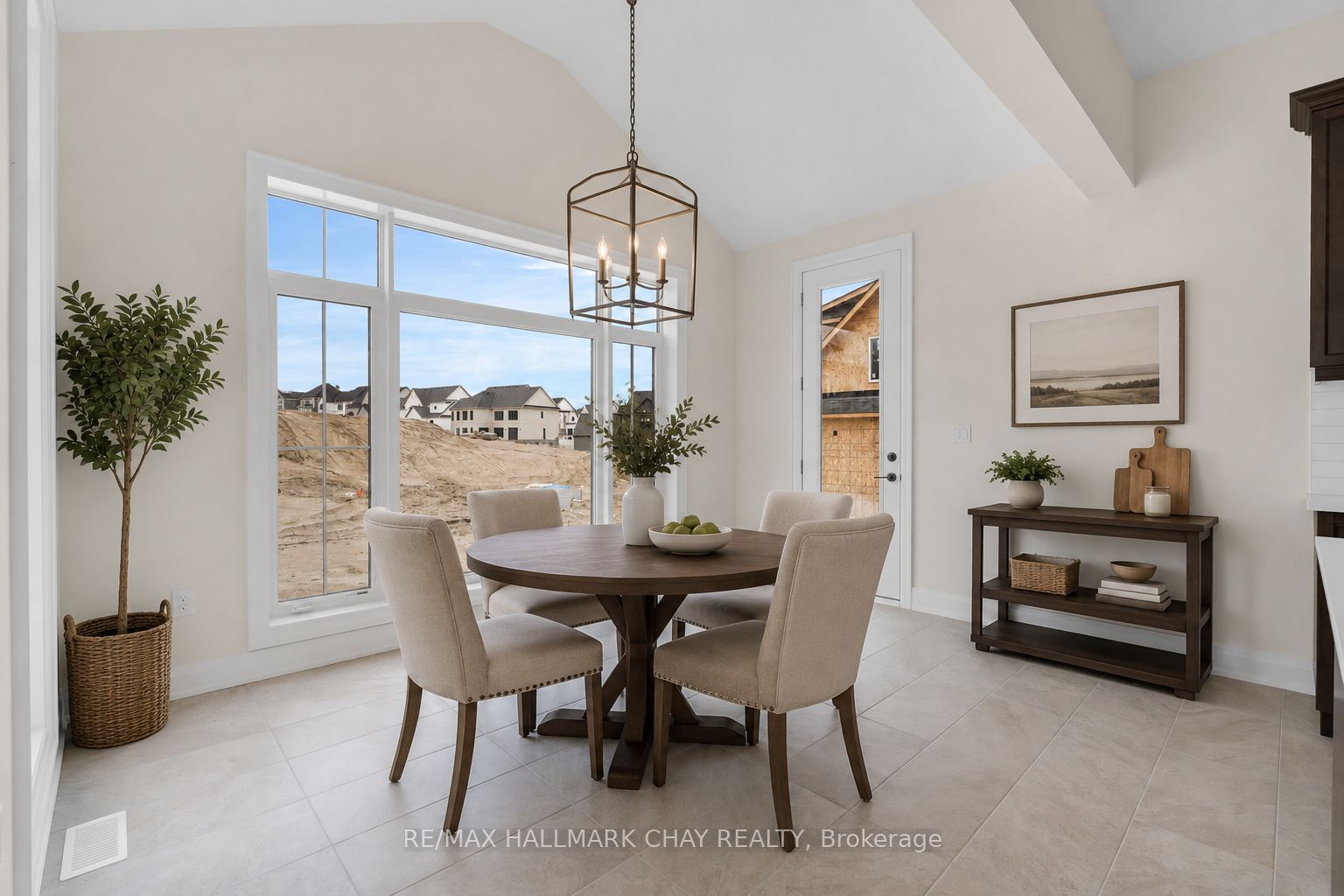7 Radome Drive Property Photo 14